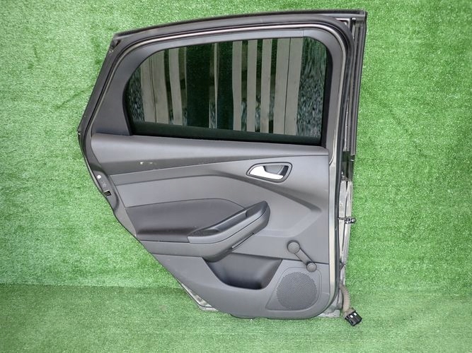 FORD FOCUS MK3 III HB door left rear. rear part