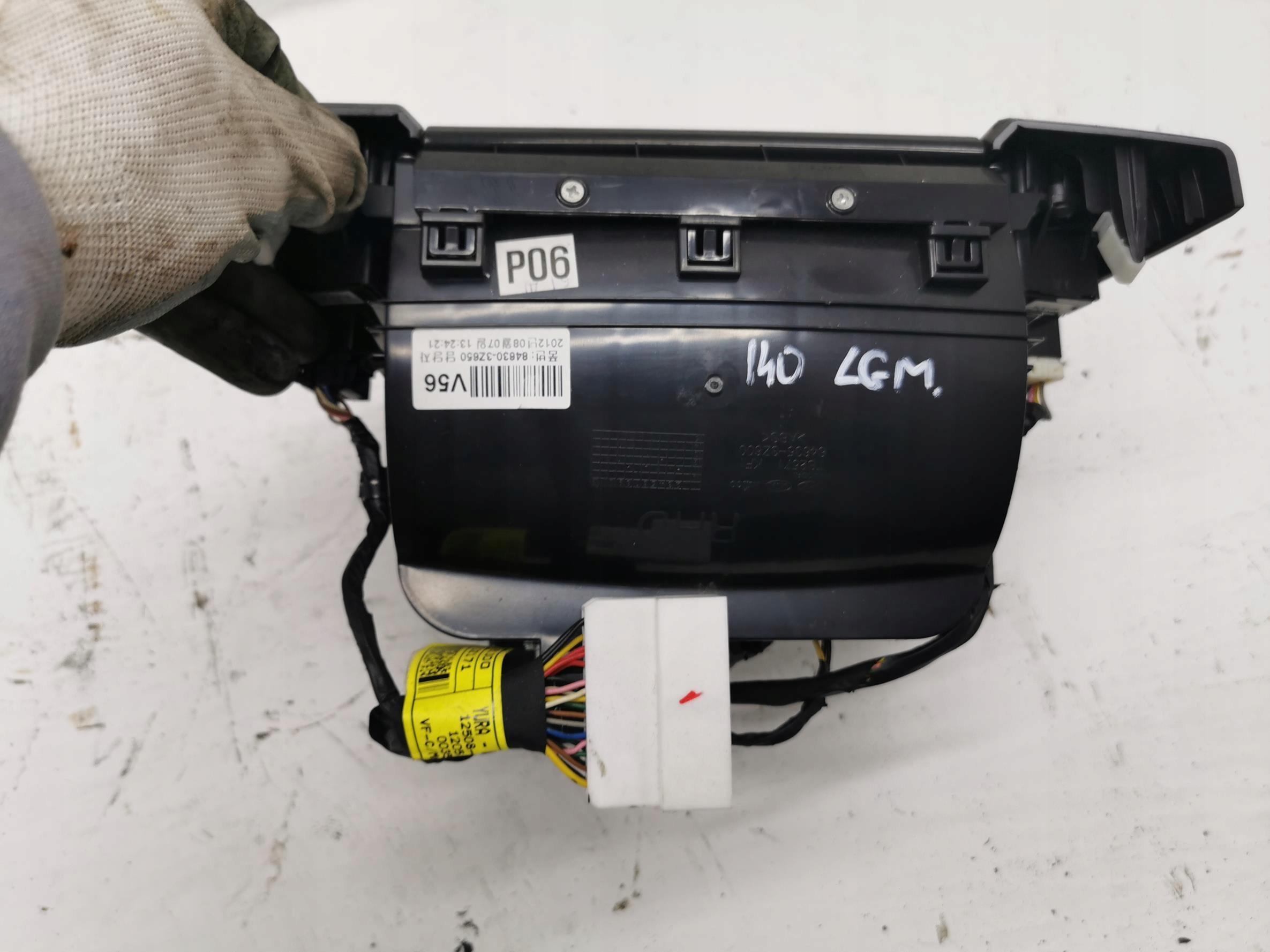passenger compartment consoles HYUNDAI I40 84630-3Z650 11-14 EU