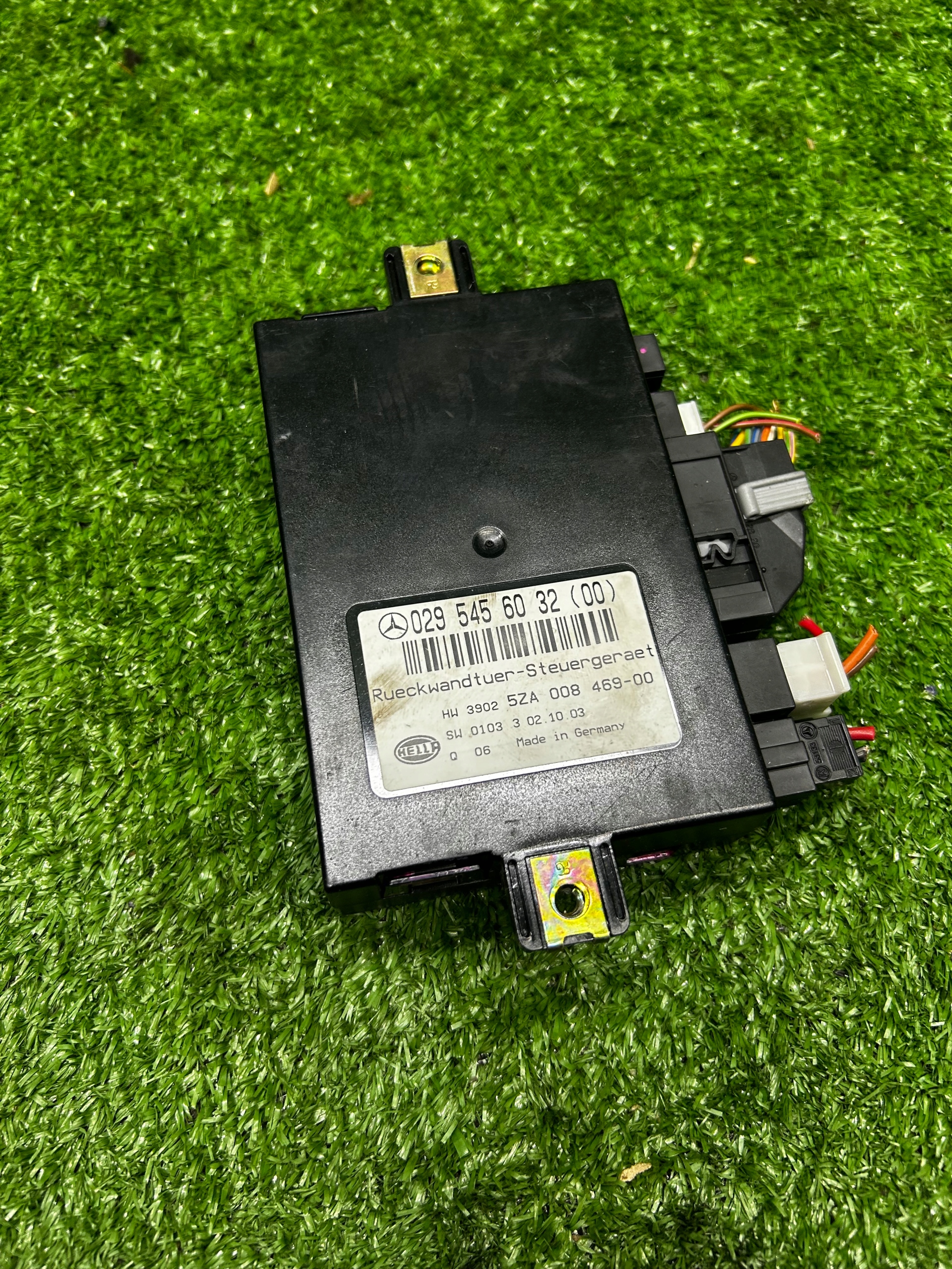 MODUŁ KLAPY ELEKTRYCZNEJ MERCEDES E W211 KOMBI 0295456032