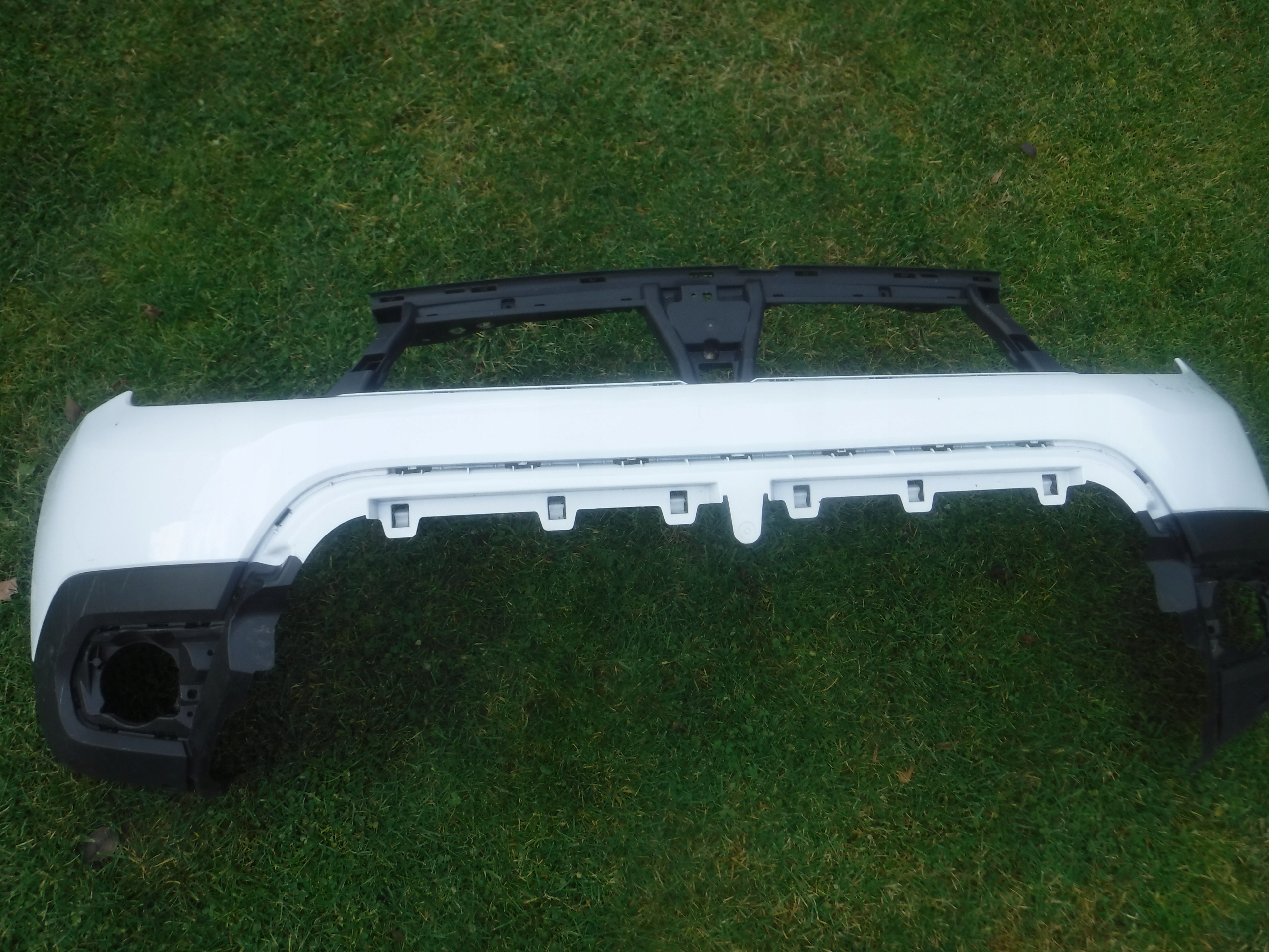 bumper front DACIA DUSTER 2 II 620221776R