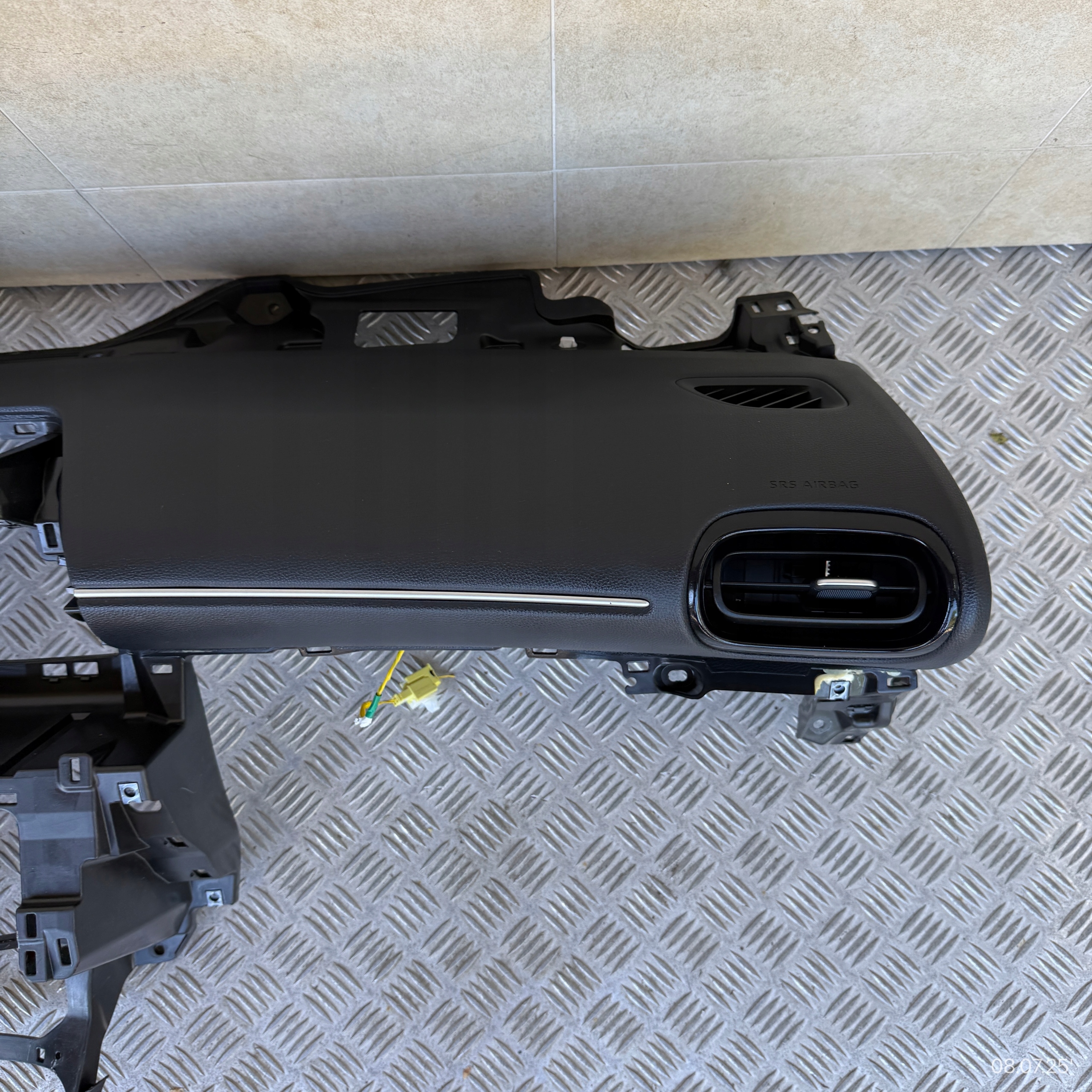 dashboard complete airbag console tension belts cockpit MAZDA 2 IV 2024 ROK