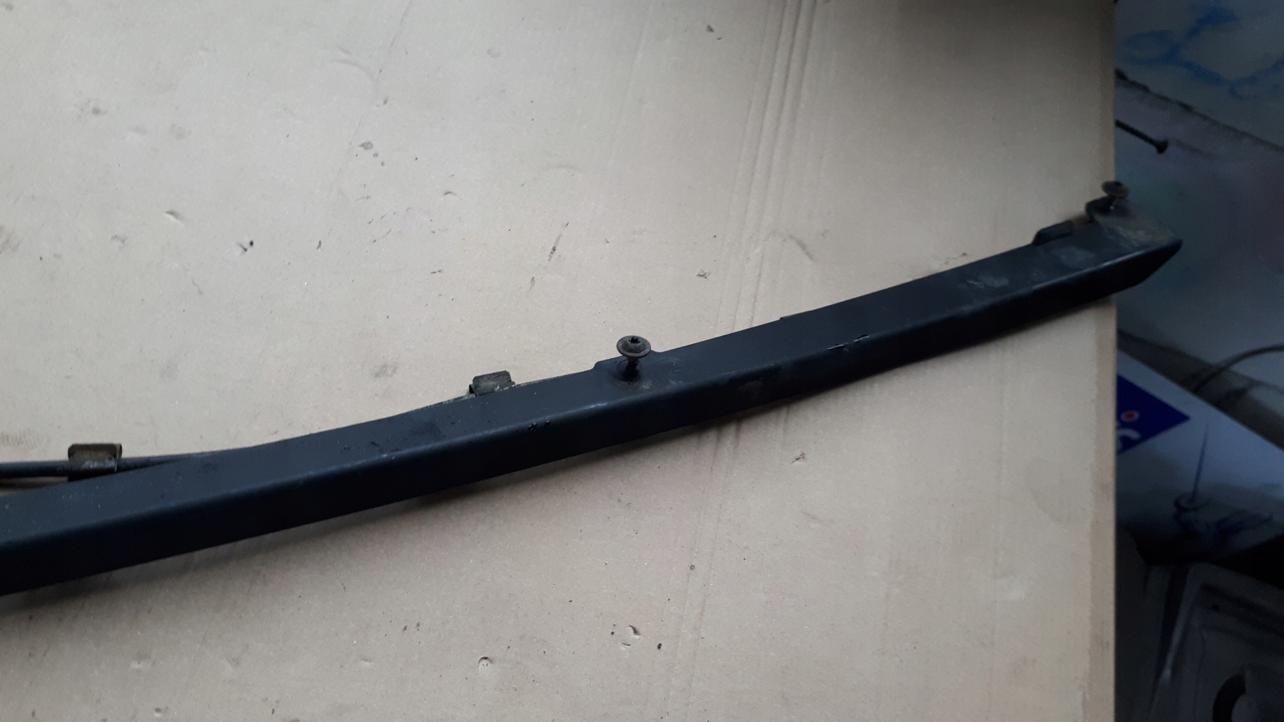 A6 C7 4G moulding support of the opening bonnet boot