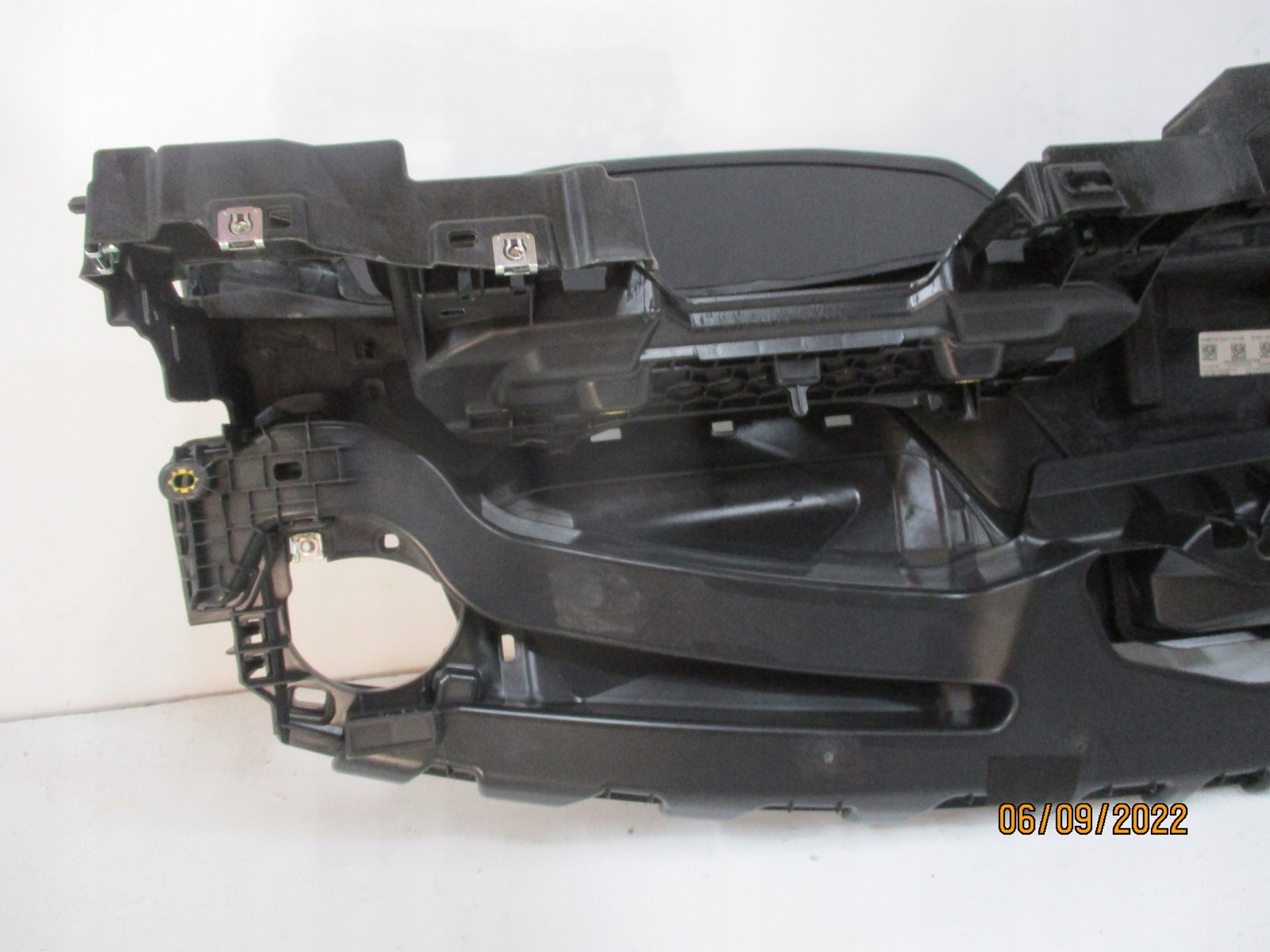dashboard AUDI A6 4K0 leather BIALA NIC