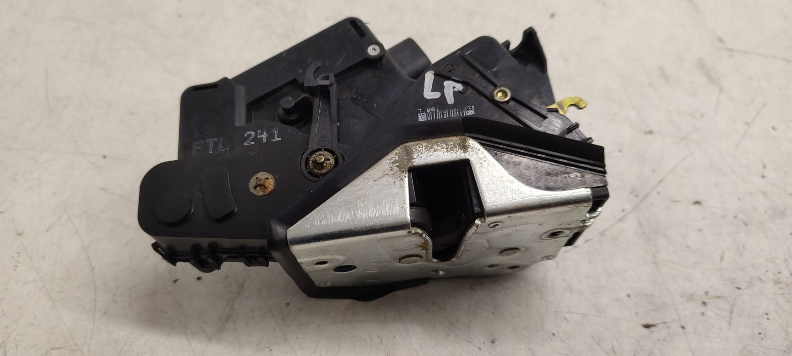 lock door front front left BMW E46 LIFT 2,2 petrol