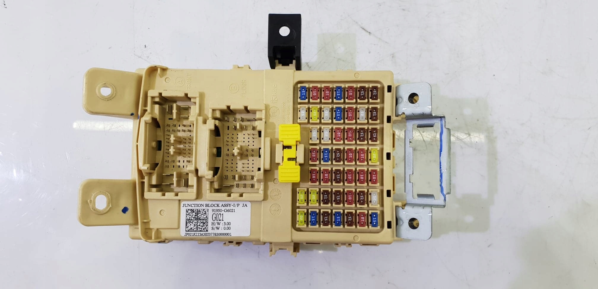 Kia Picanto III блок запобіжників 91950-G6021