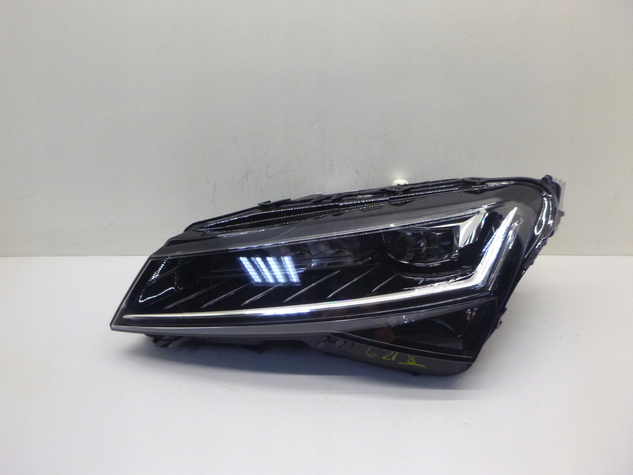 SKODA SUPERB LIFT III 3V0 3V1 FULL LED EU light left