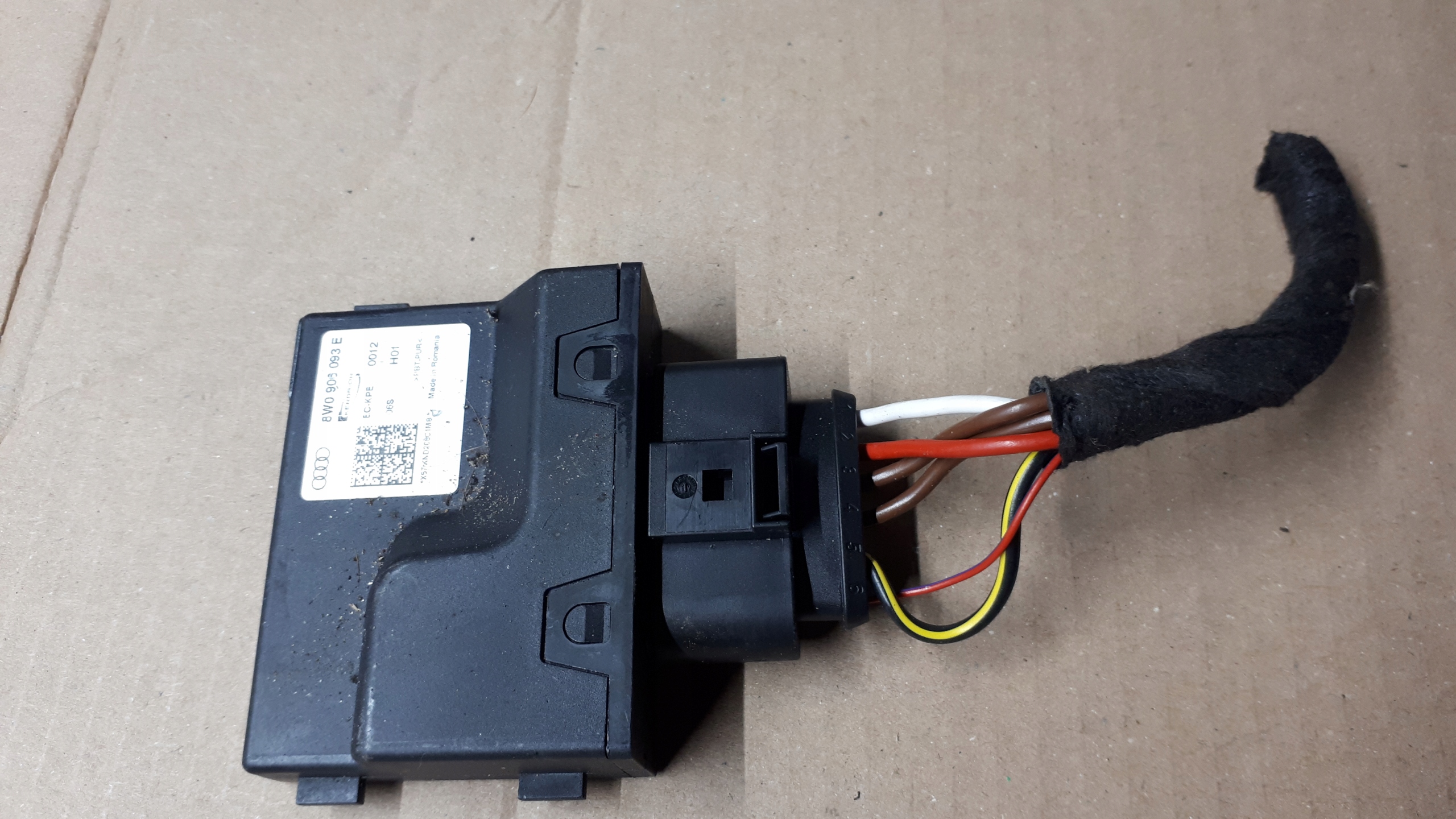 A4 B9 LIFT Module POMPY Carburant 8W0906093E A5 8W
