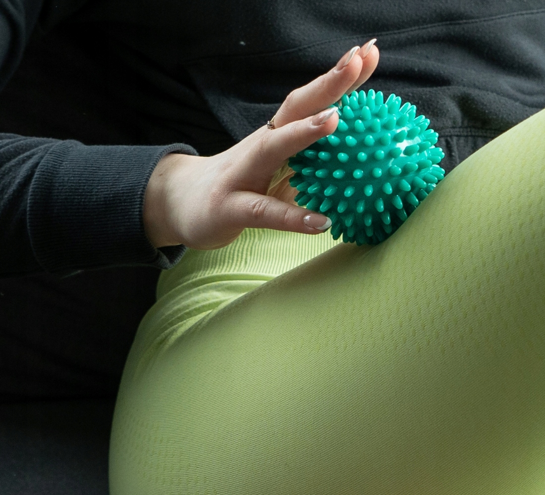 Piłka do Masażu z Kolcami Twarda 8 cm do Ćwiczeń Rehabilitacji Trwała DrFit Kod producenta DF H-MI-007-3