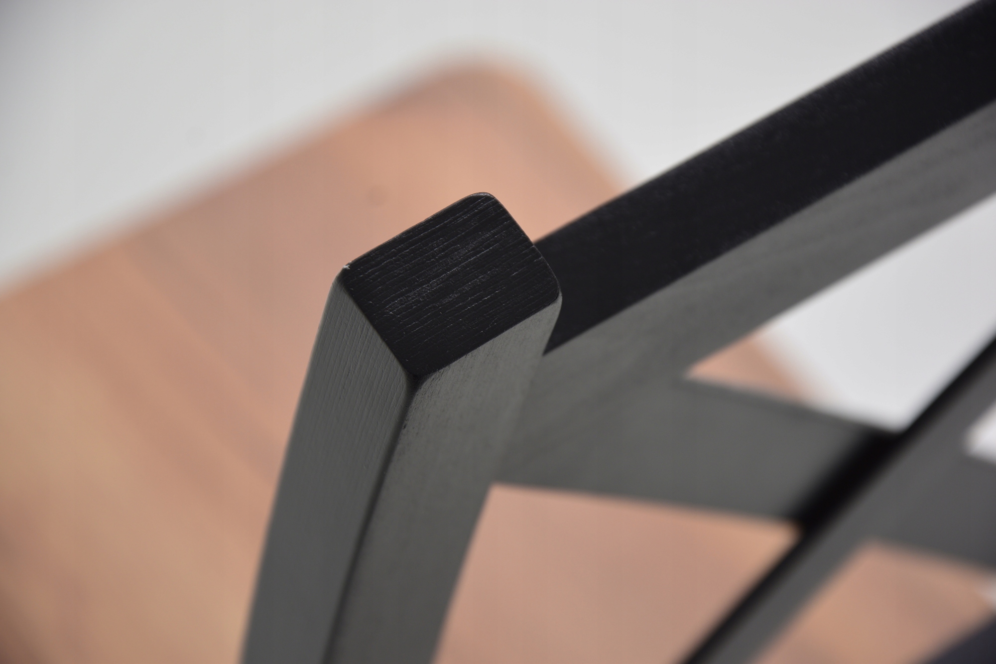 MASYWNY Rozkładany stół 80x140/180 i 6 krzeseł Kolor korpusu stołu czarny