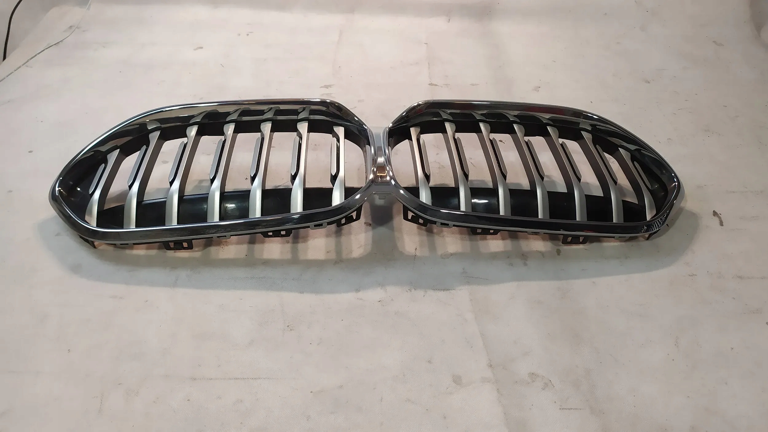 BMW 2 F44 Kühlergrill FRONTGRILL Kühlergitter 5A39376 - Thumbnail 1