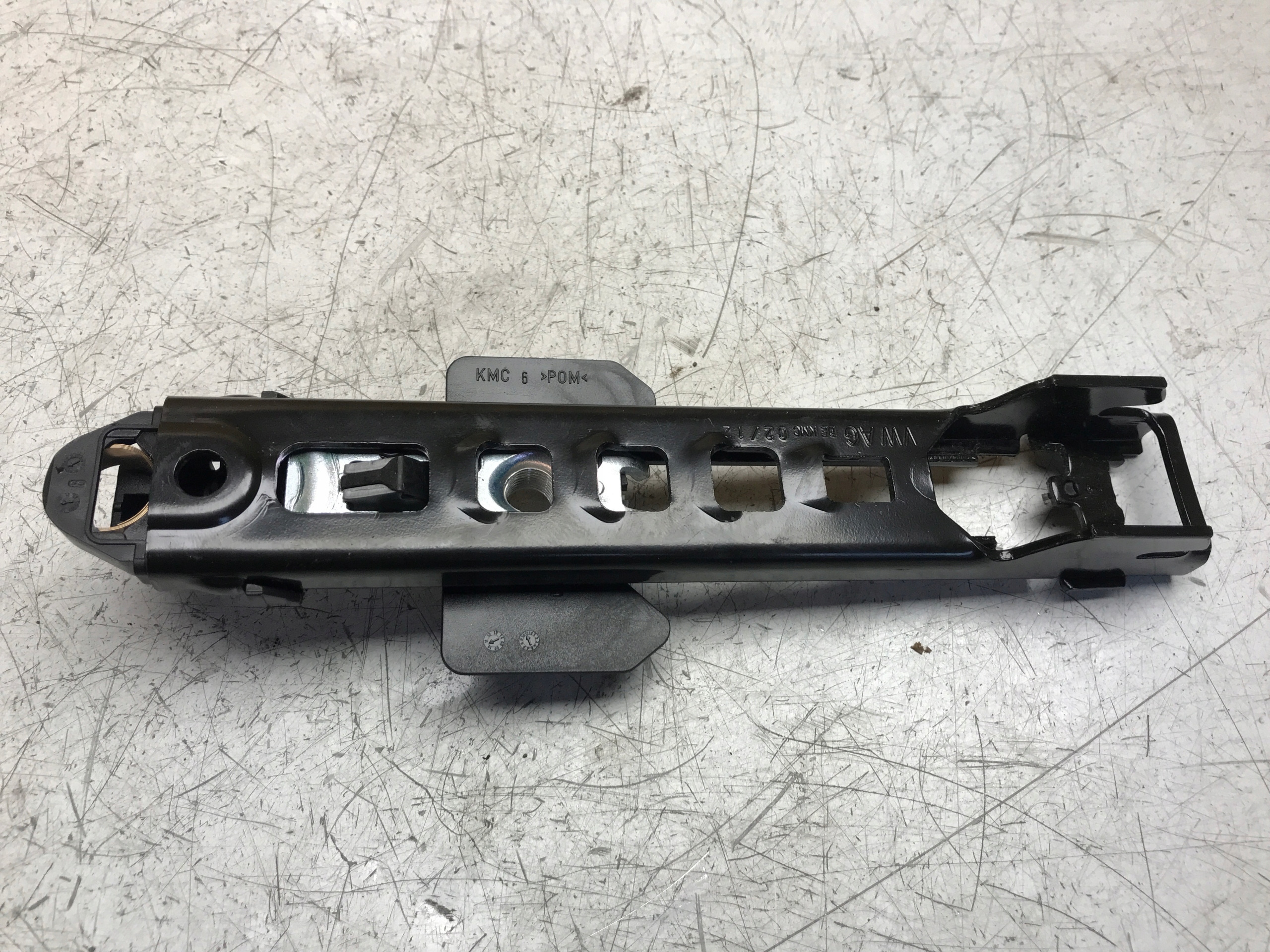 REGULACJA stěny SUWAK AUDI A4 B8 LIFT 8K0857833C