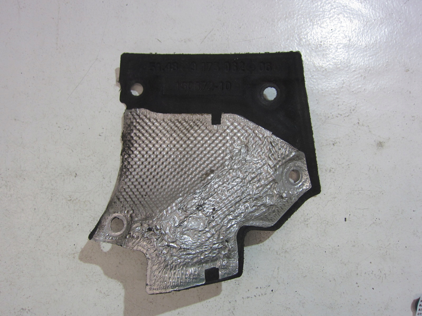 BMW X3 F25 WYGŁUSZENIE ŚCIANY GRODZIOWEJ 9175061 Typ samochodu 4x4/SUV Samochody osobowe