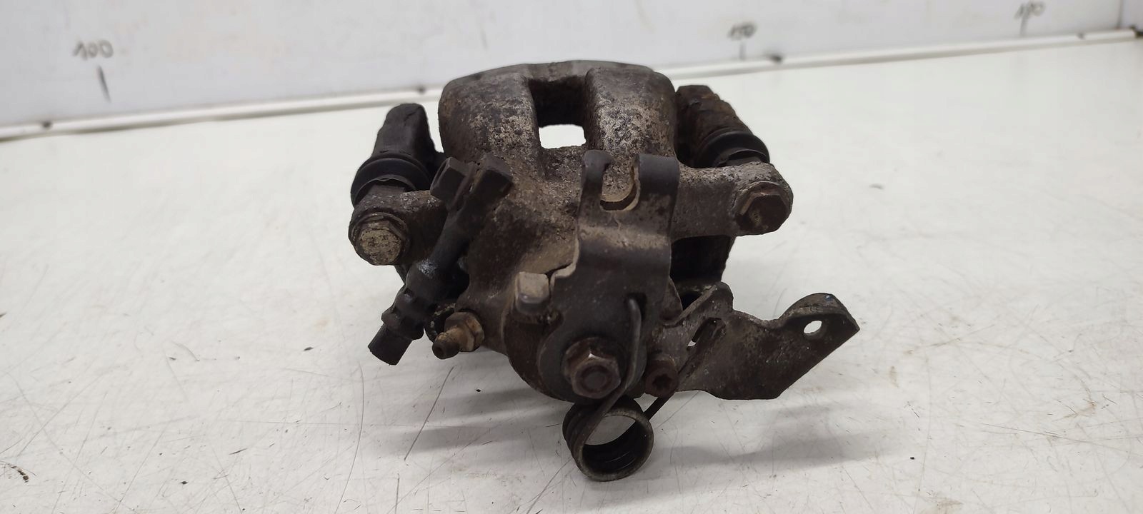 caliper rear part rear left Opel Meriva B
