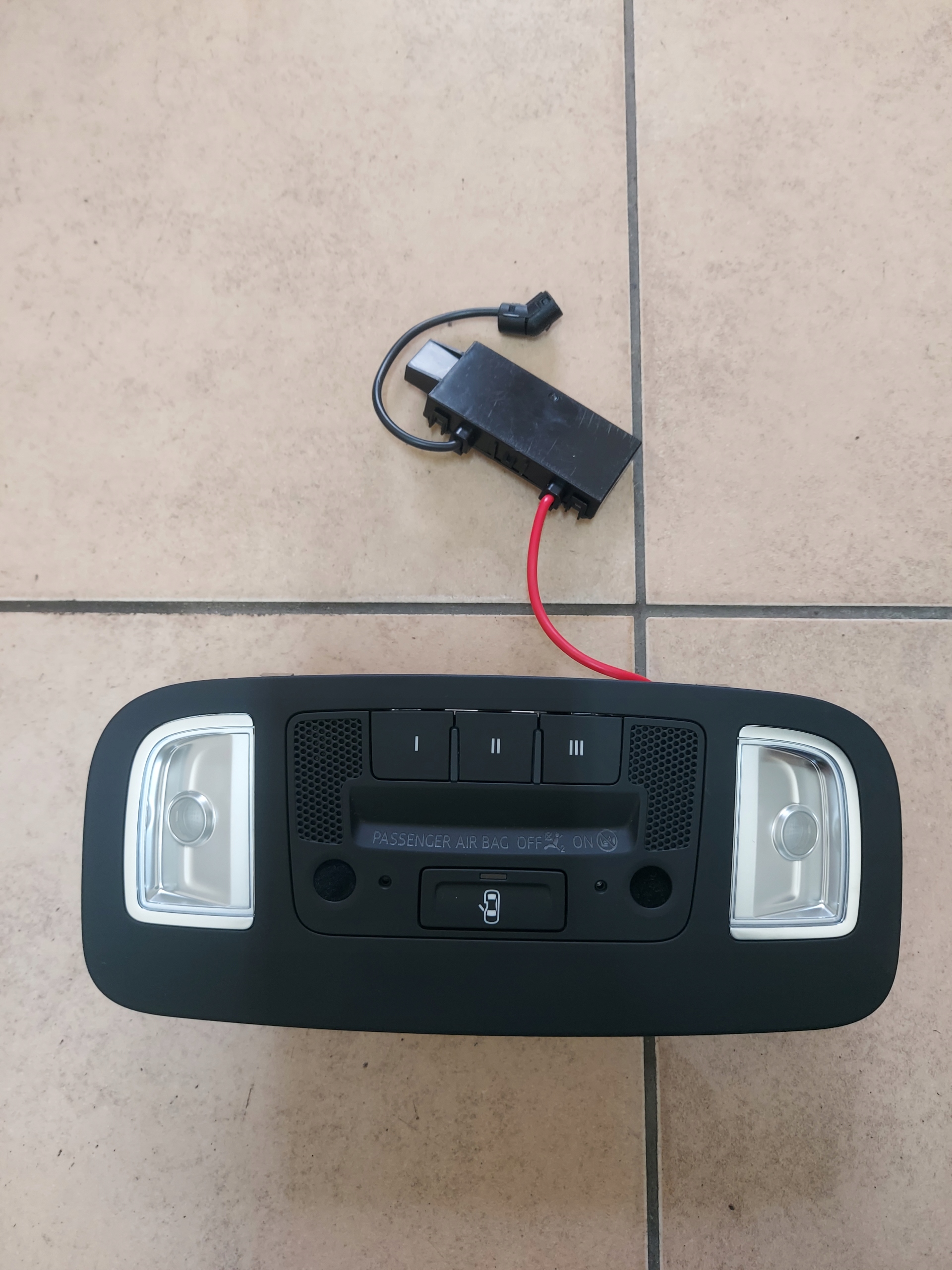 Audi R8 лампочка led 8V7947135M