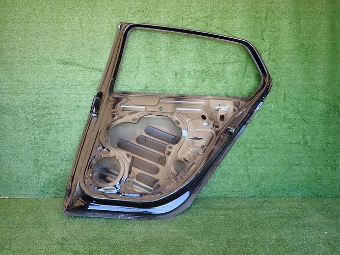 VW GOLF VIII 8 HB door right rear. rear part