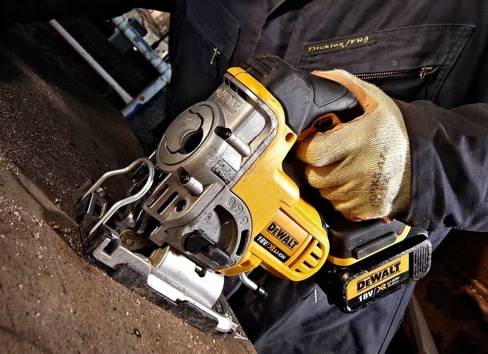 WYRZYNARKA BASIC 18V 135mm 400W DCS331N DeWALT XR Marka DeWalt