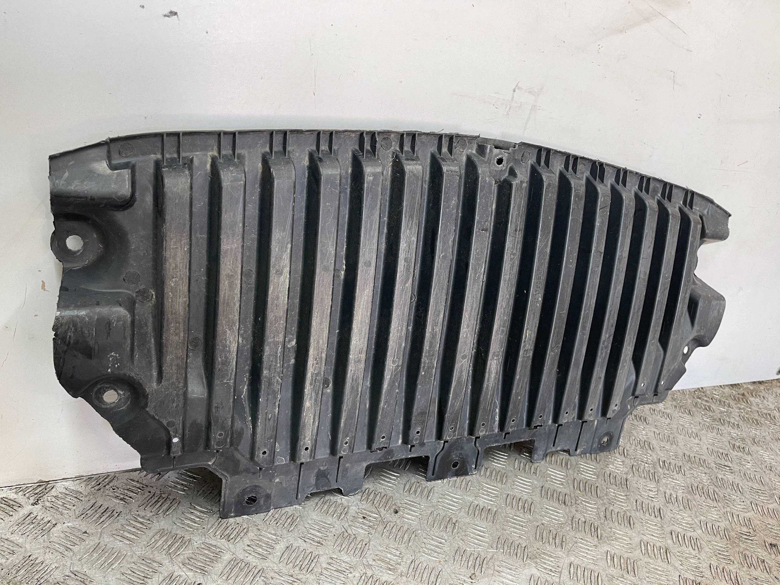 cover below front bumper front MERCEDES-BENZ C W206 A2065205500