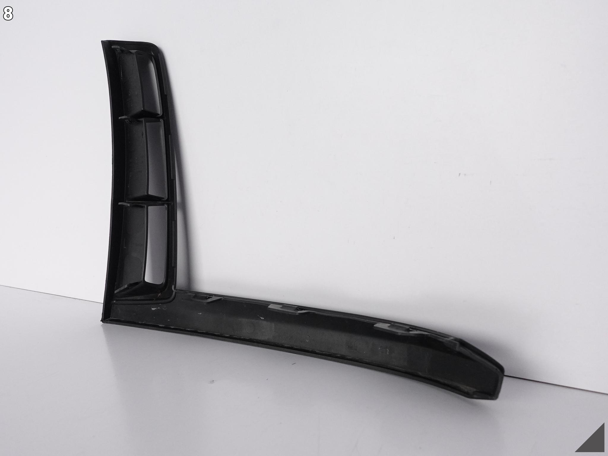 PORSCHE 982 718 GT4 grid intake moulding left front