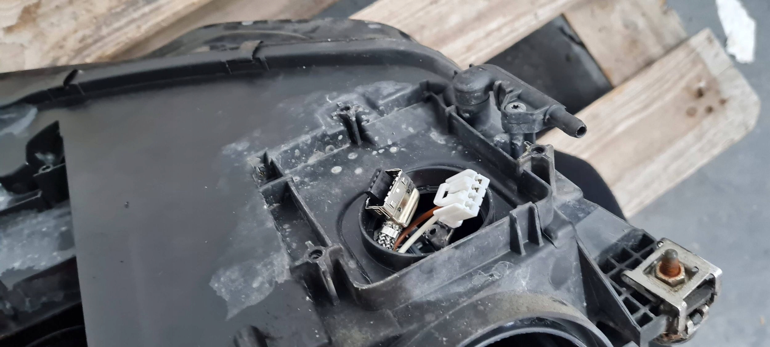 A7 4G S7 light XENON left left front ANGLIK 4G8941005D