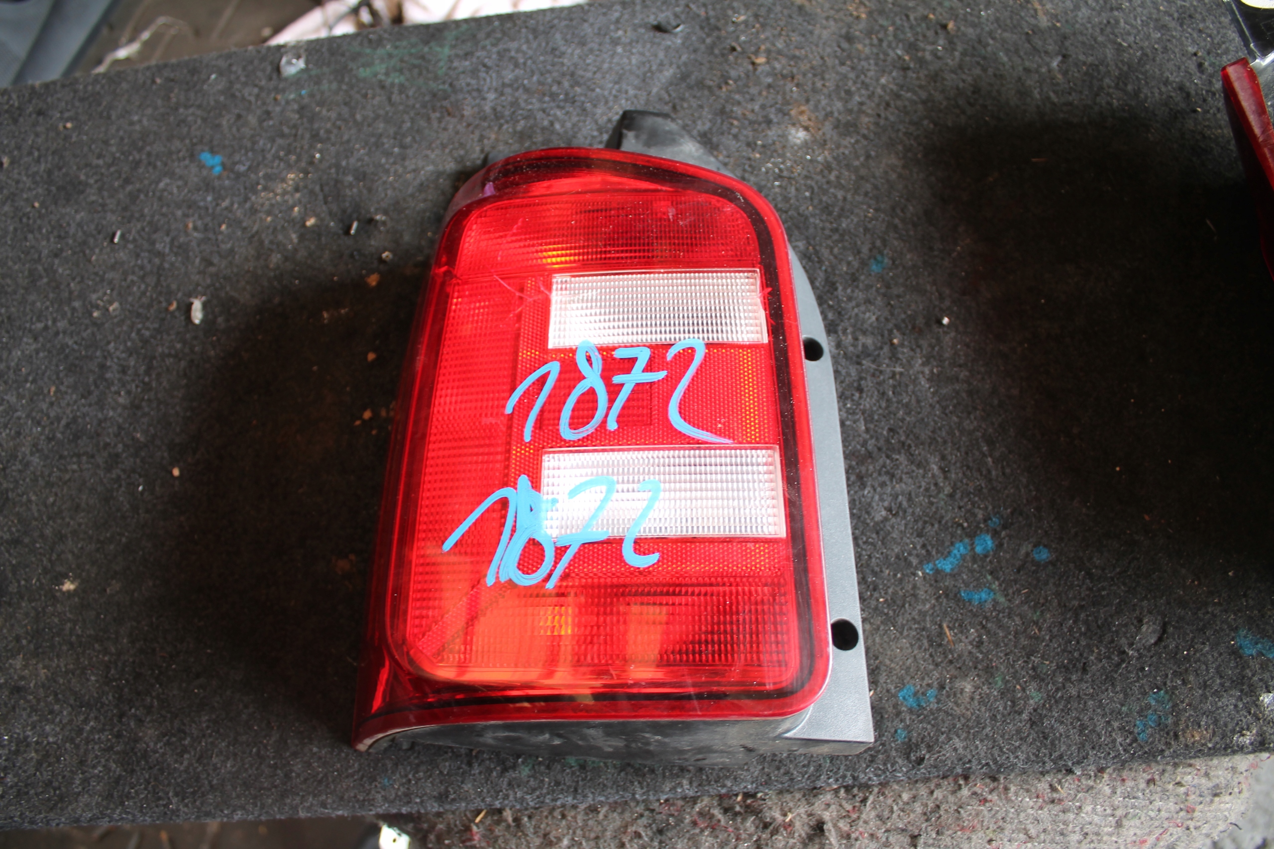1872. Licht heck links VW T6 7E0945095T