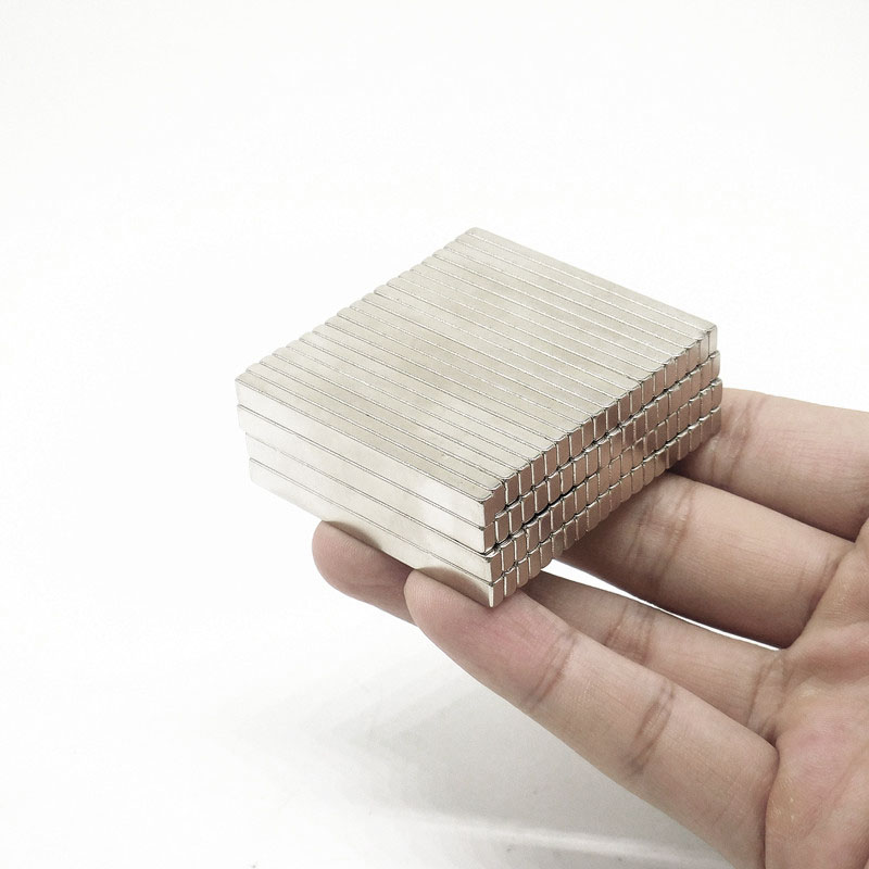 

Magnes neodymowy kwadratowy 50x5x3mm