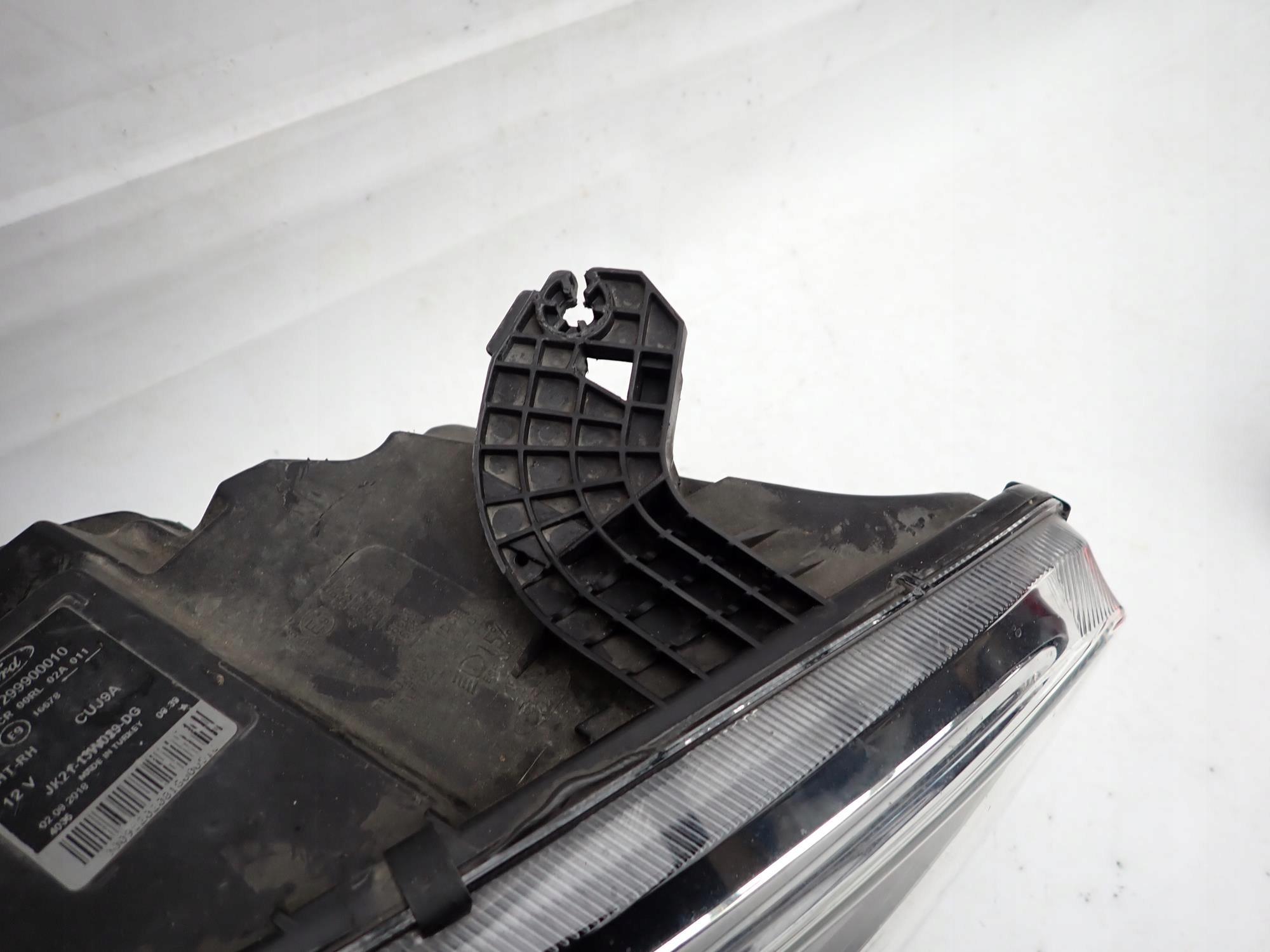 FORD TRANSIT CUSTOM and 1 MK1 LIFT 17-23 light front front right