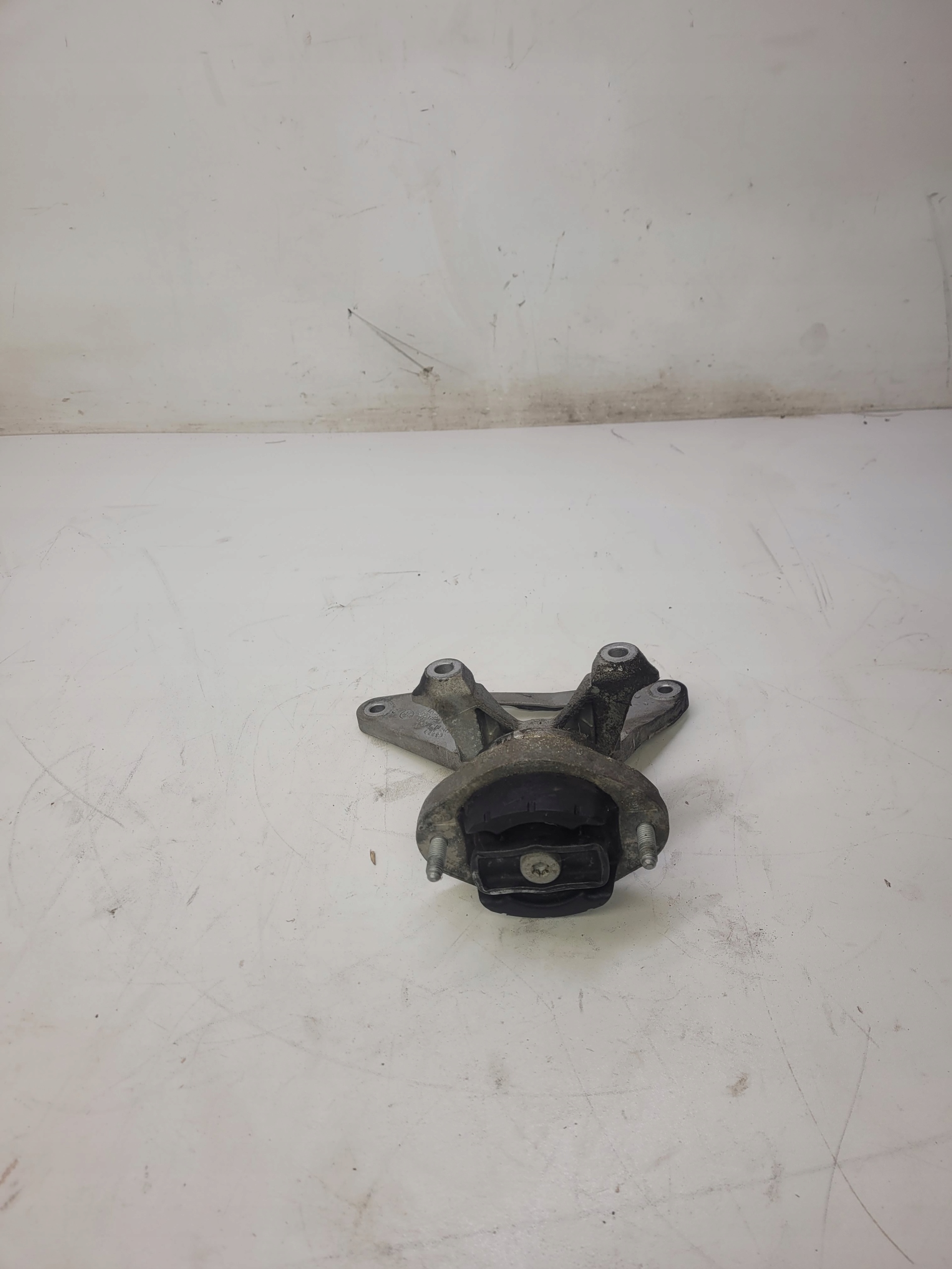 holder gearbox mounting AUDI A4 B6 B7 8E0399115J