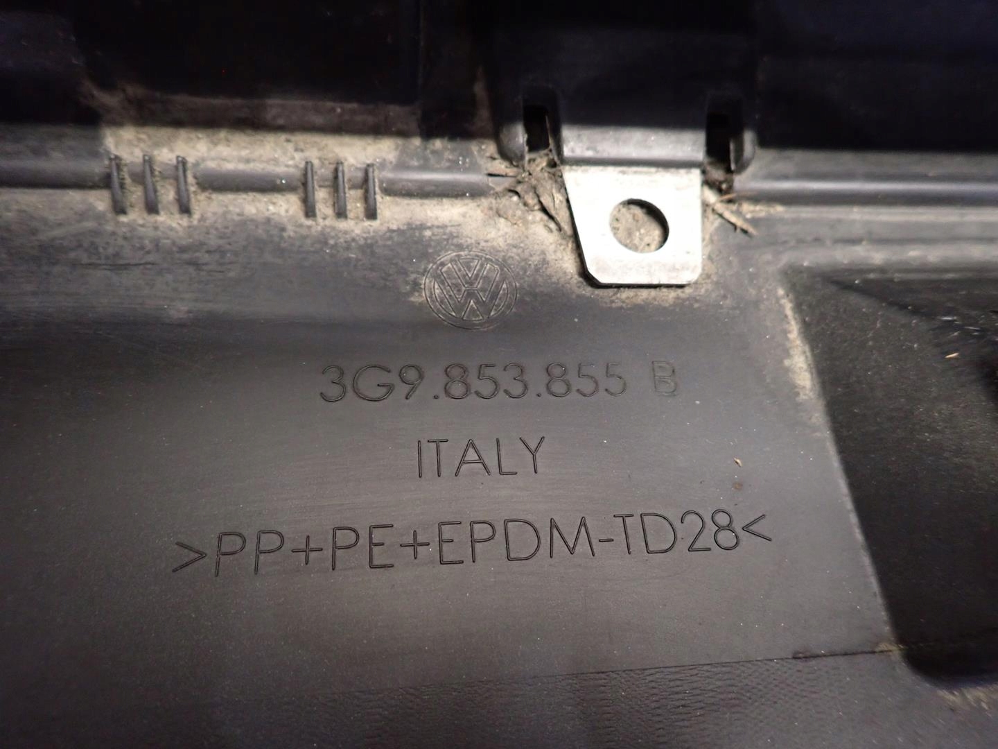threshold moulding threshold left VW PASSAT B8 KOMBI ALLTRACK 2014- 3G9853855B