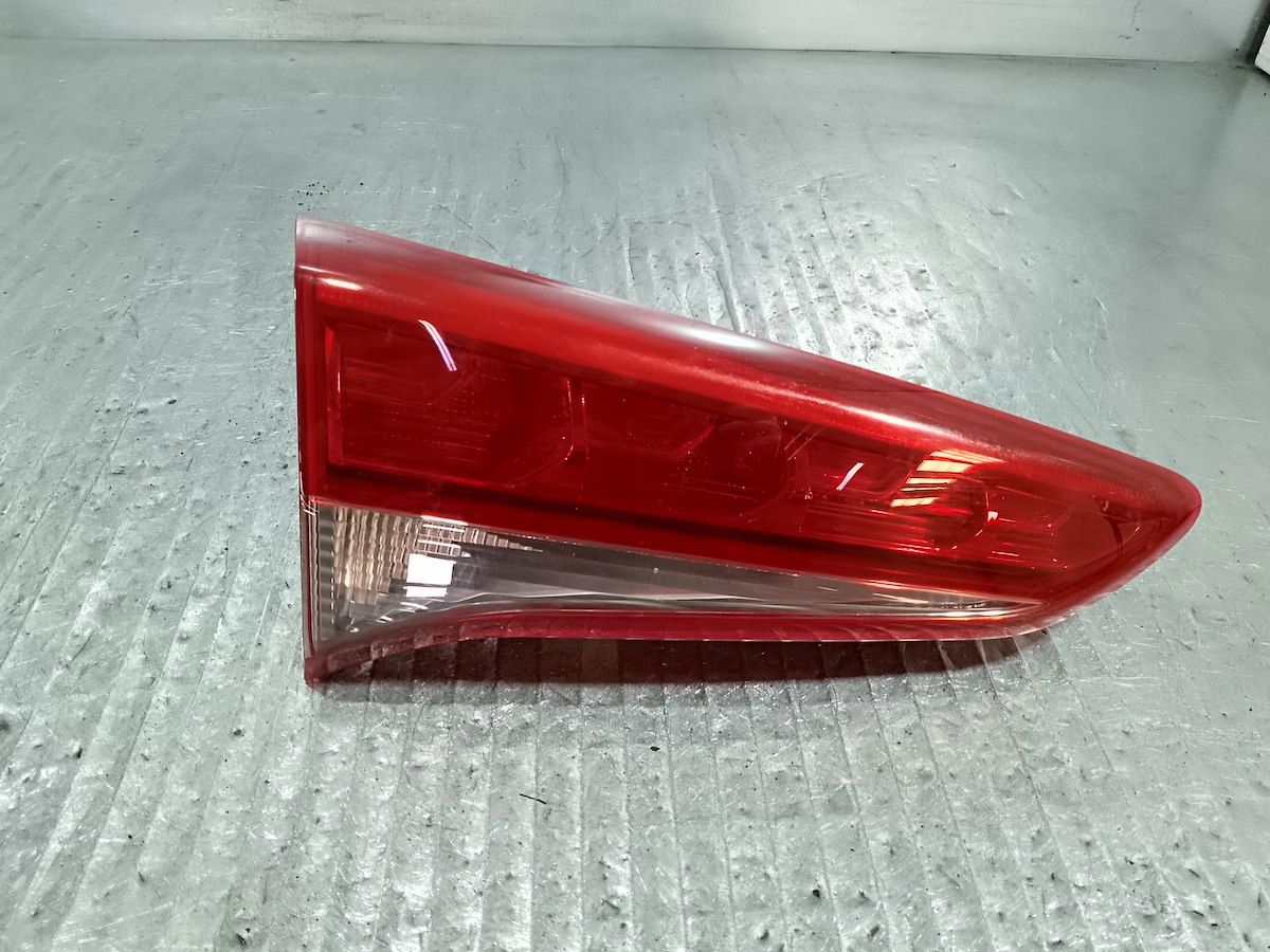 LAMPA TYLNA LEWA W KLAPE HYUNDAI TUCSON 92403-D7 92403-D3