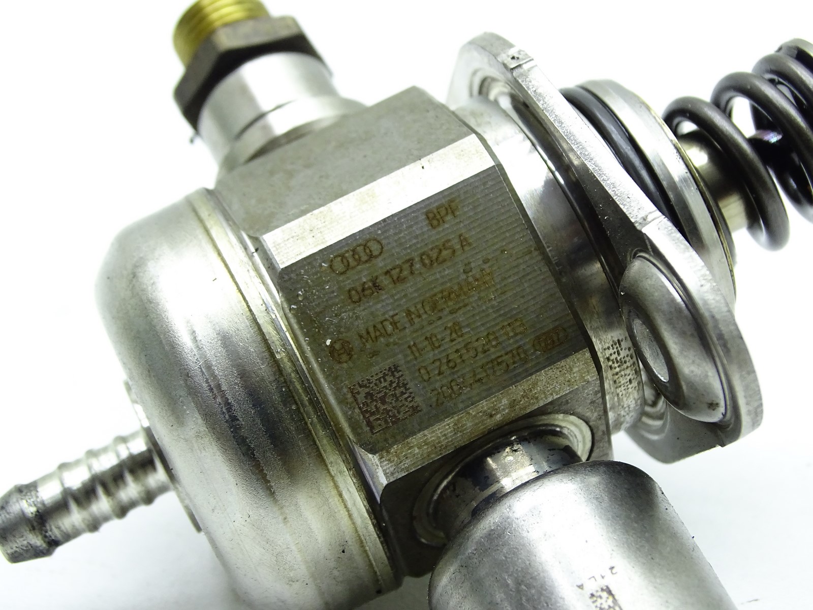 feed pump VW PASSAT B8 GOLF VII 2.0 TDI 06K127025A