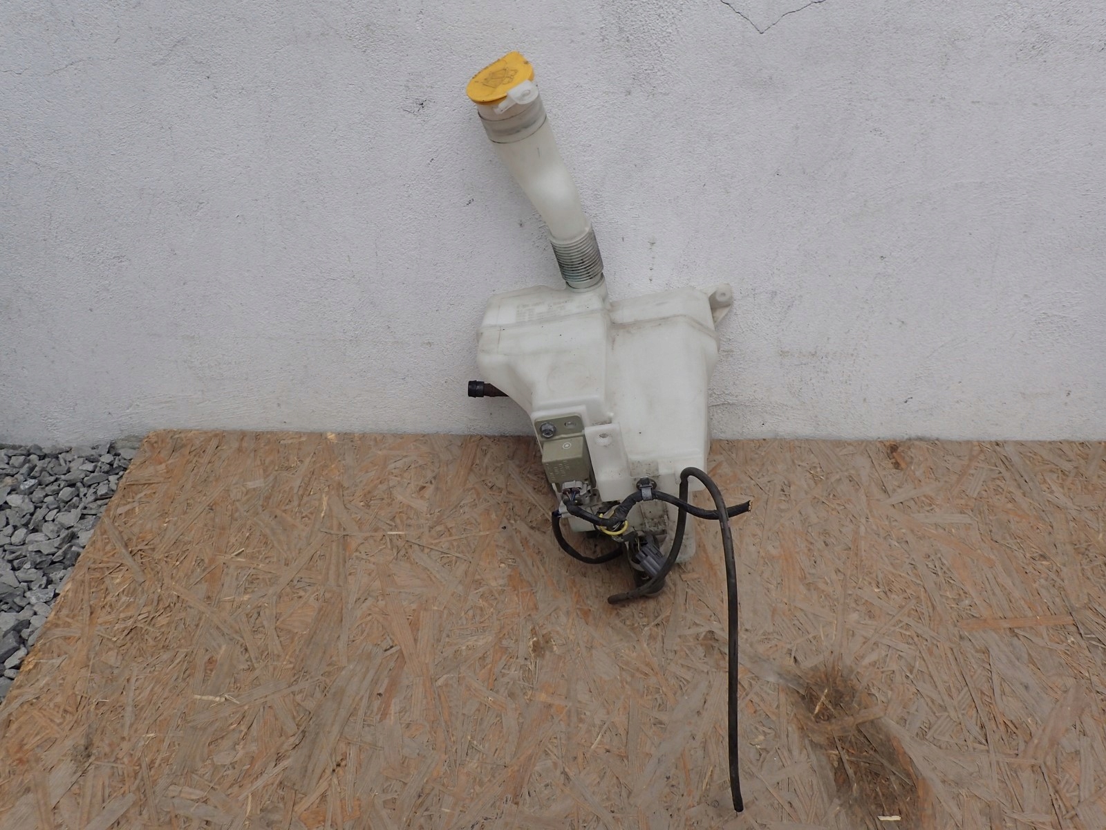 БАЧОК РІДИНИ ДО ОМИВАЧА SUBARU LEGACY IV РЕСТАЙЛІНГ 2006-2009r