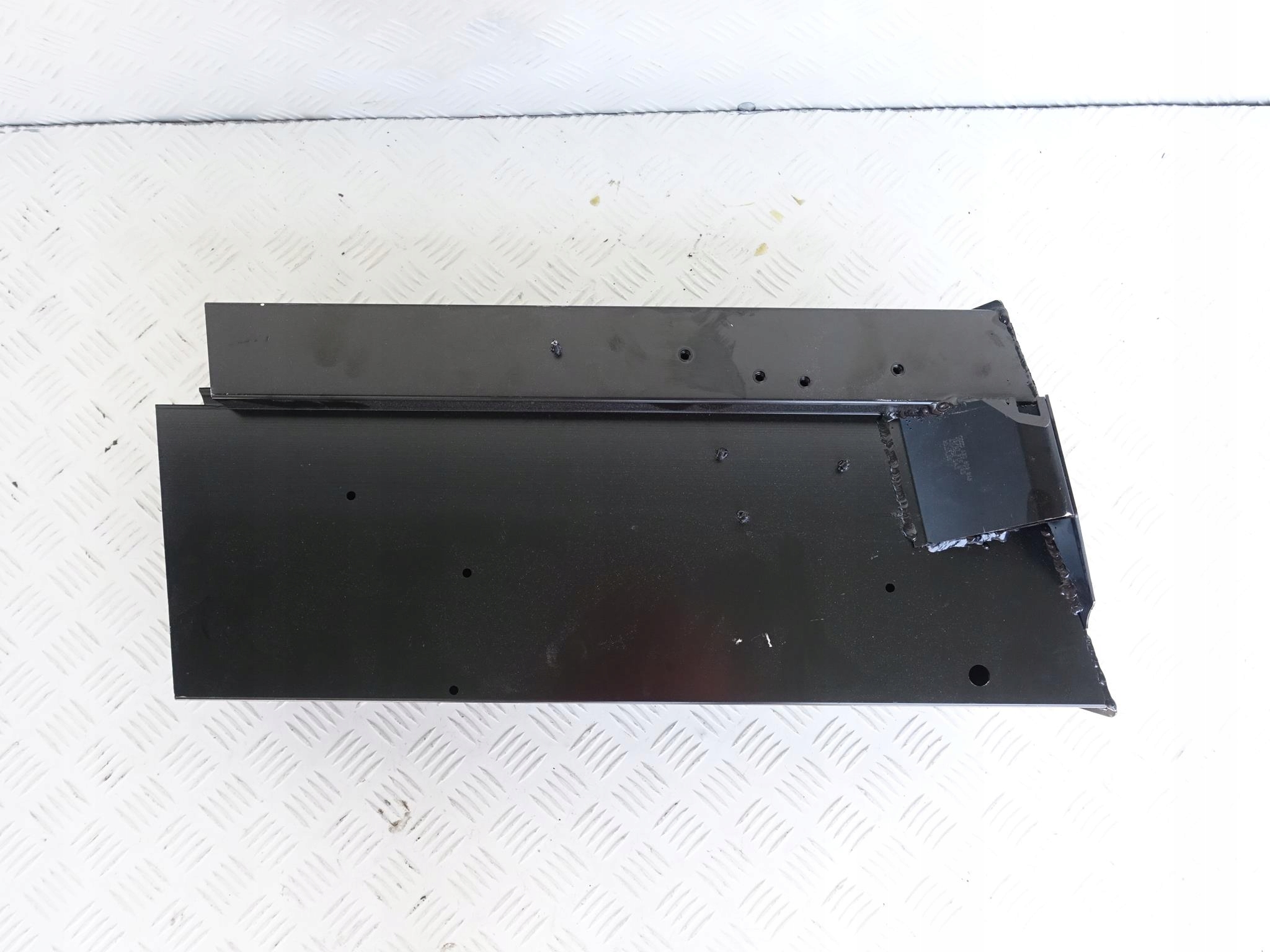 AUDI R8 420 08-15 TRAVERSE PANEL DROITE