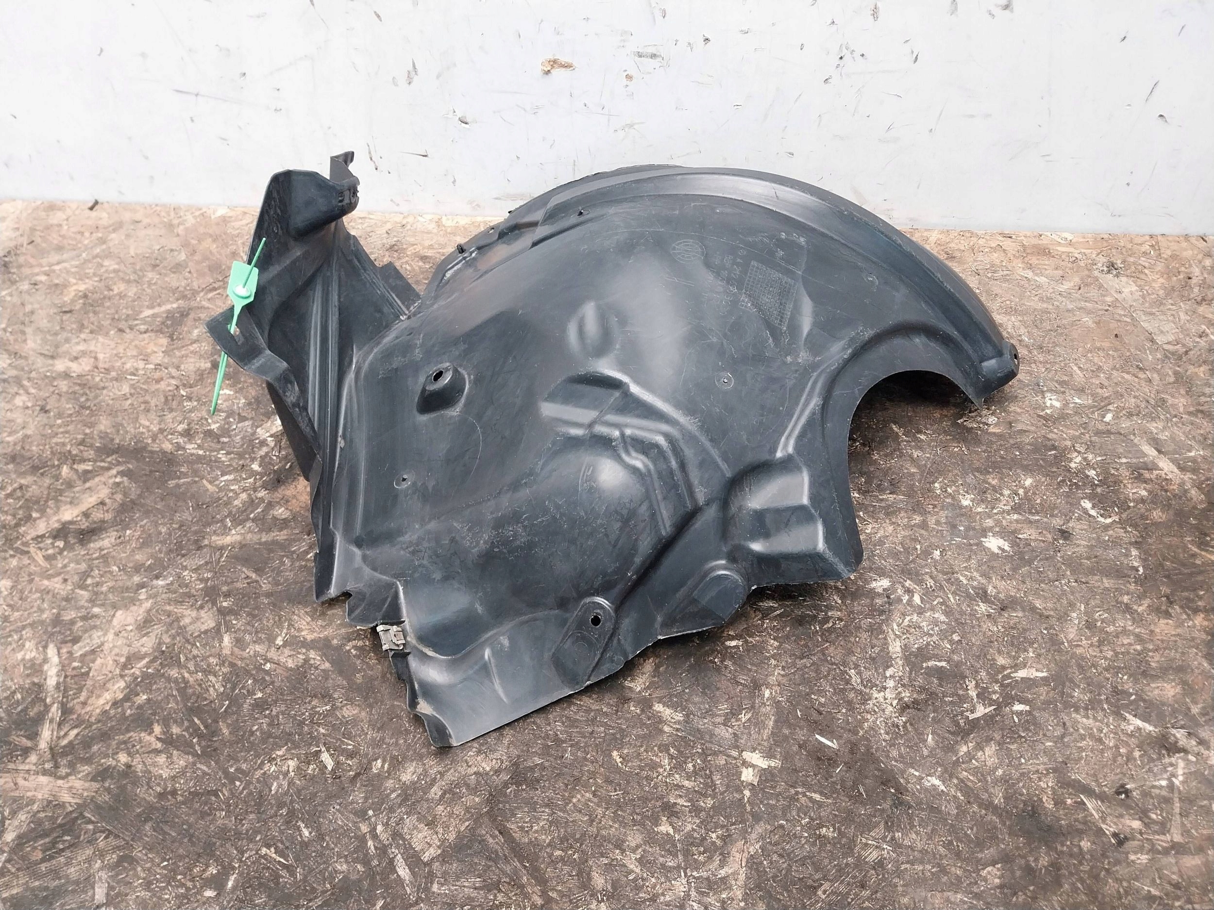 mudguard left front A2126903030 MERCEDES W212