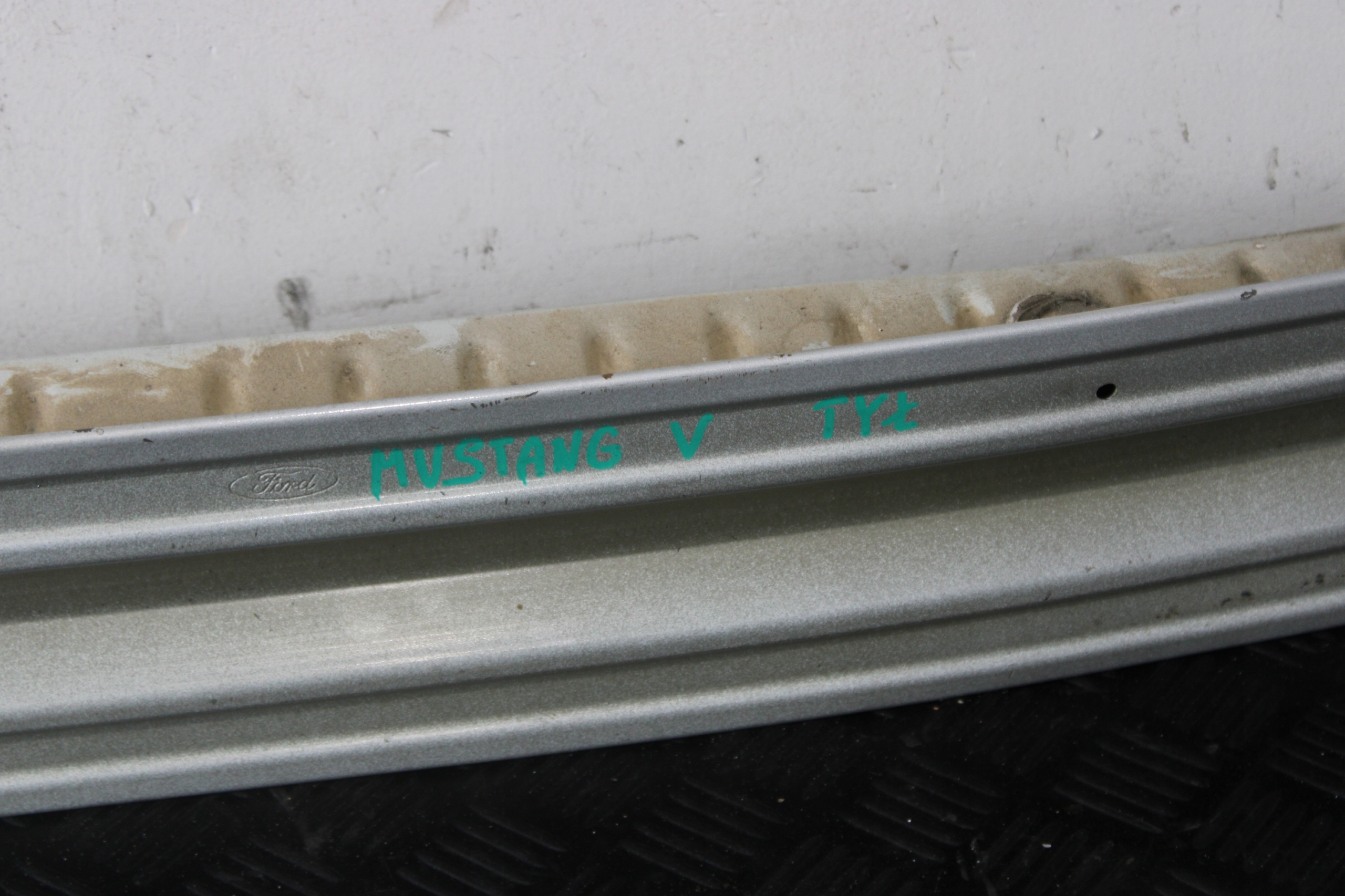 sider pillar below bumper rear part FORD MUSTANG V 5