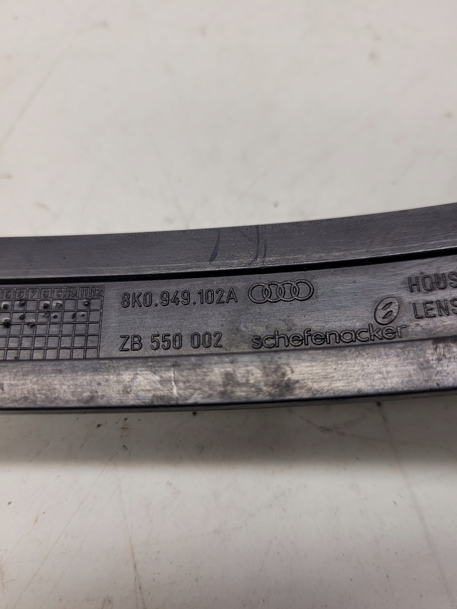 indicator LUSTERA right AUDI A4 B8 8K0949102A