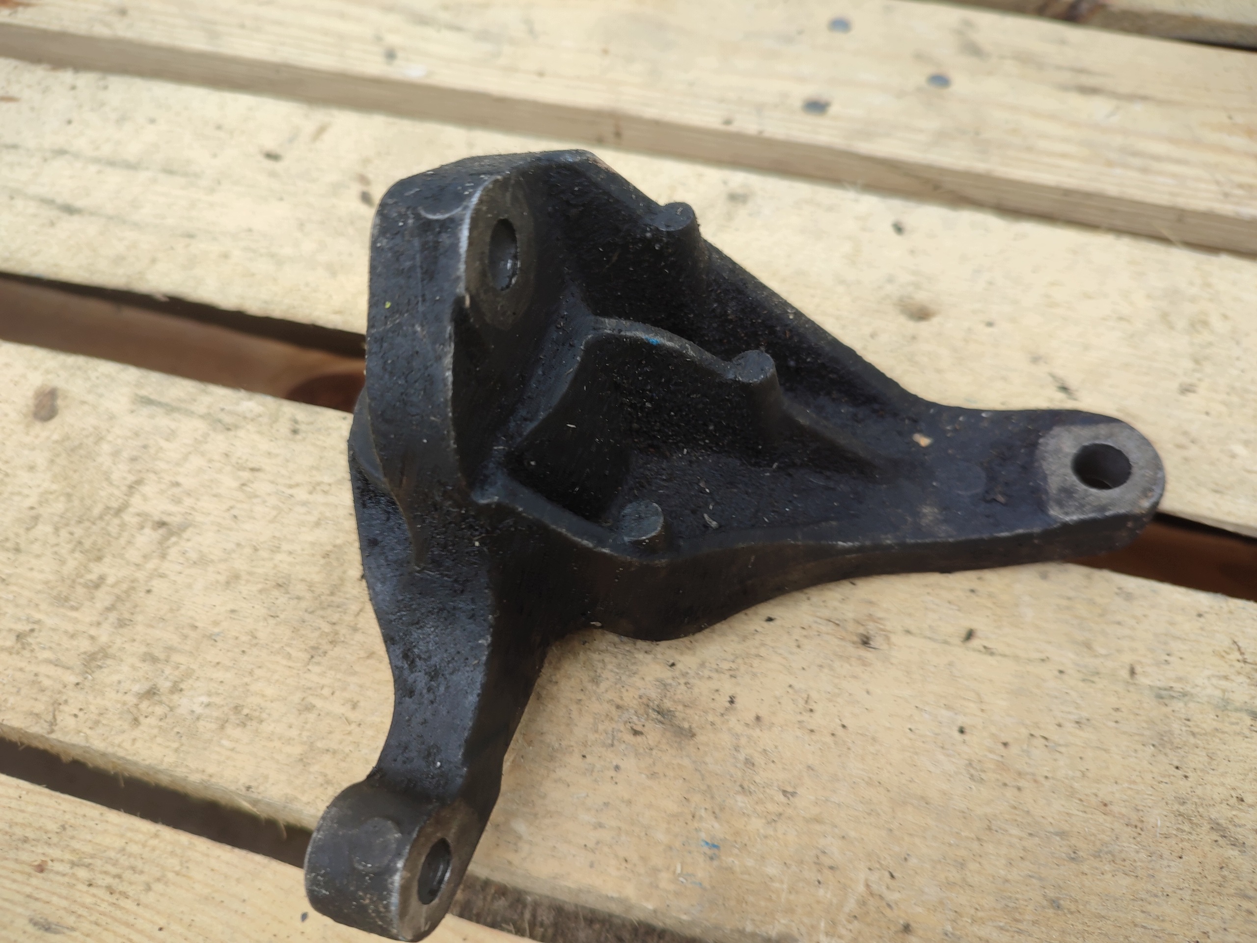 FORD FOCUS MK2 1.6 TDC engine mount holder 3M51-6P093