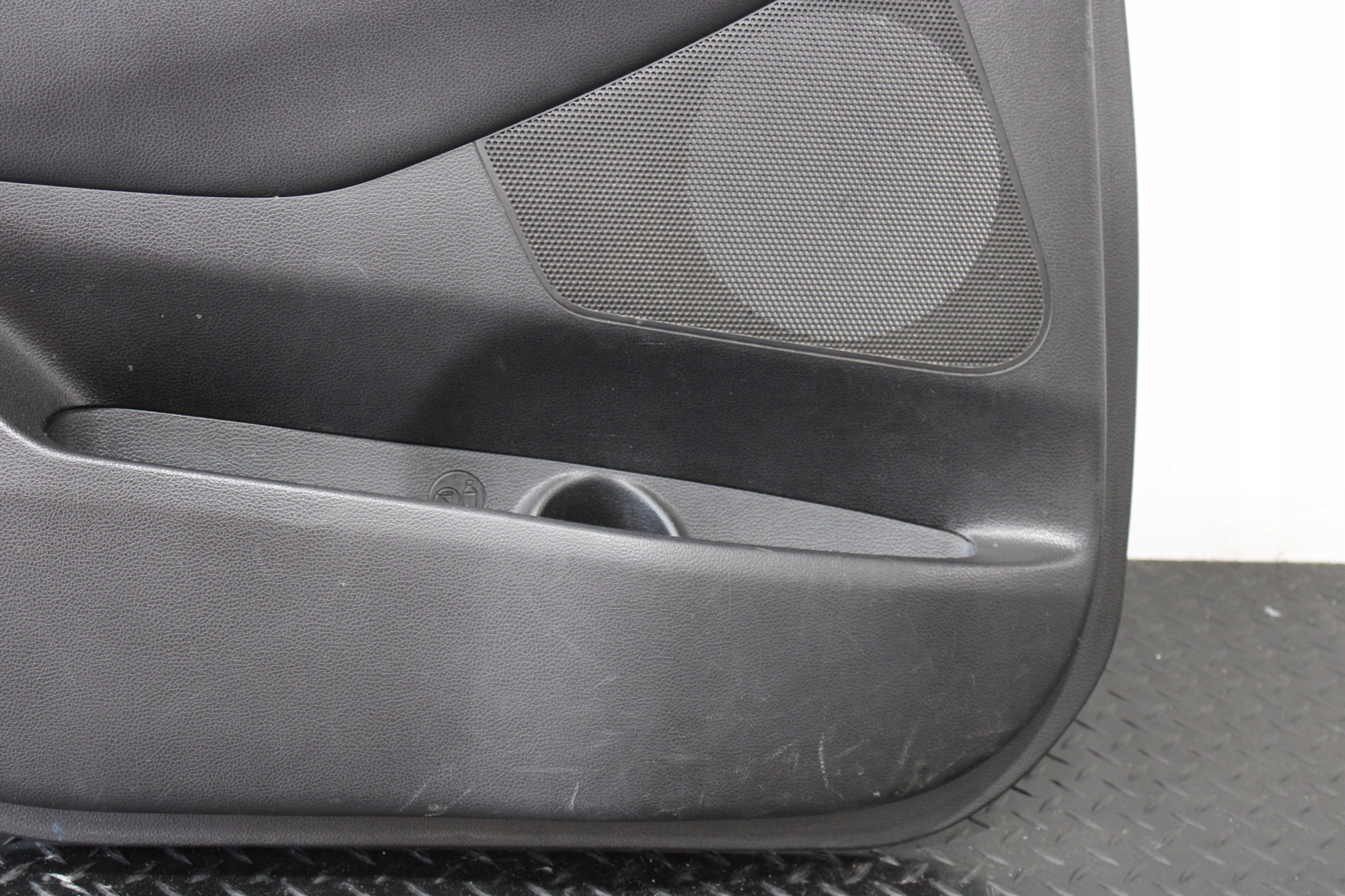 upholstery side door left rear part KIA CARENS IV 4