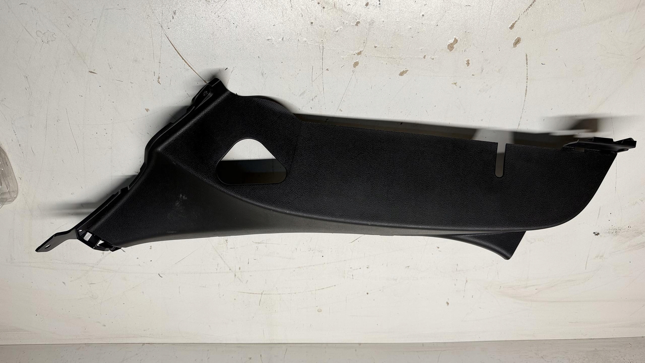 cover SLUPKA C left KIA CEED III HB 85891- 7000 2017