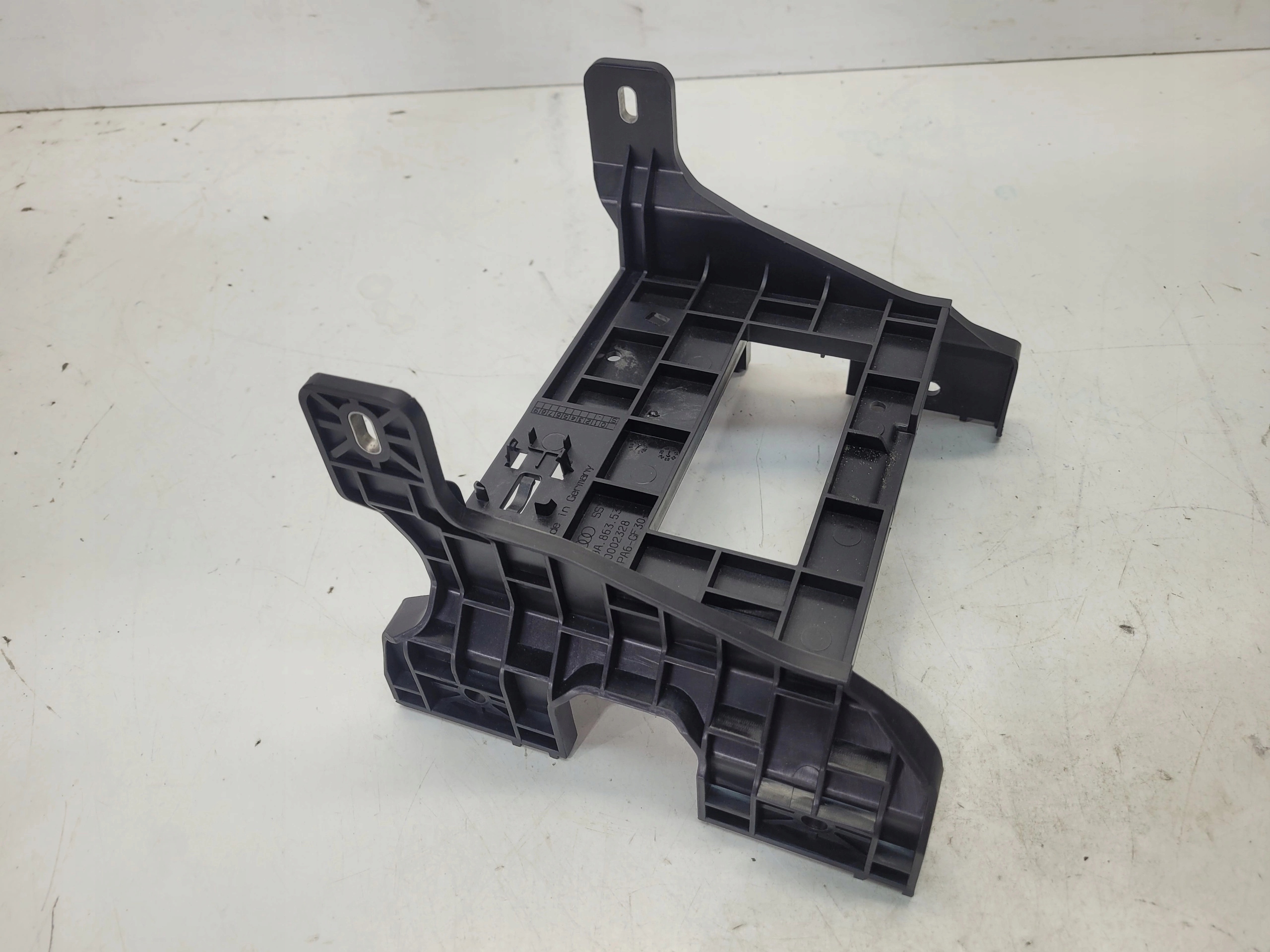 bracket holder TUNELU AUDI Q4 E-TRON 89A863531