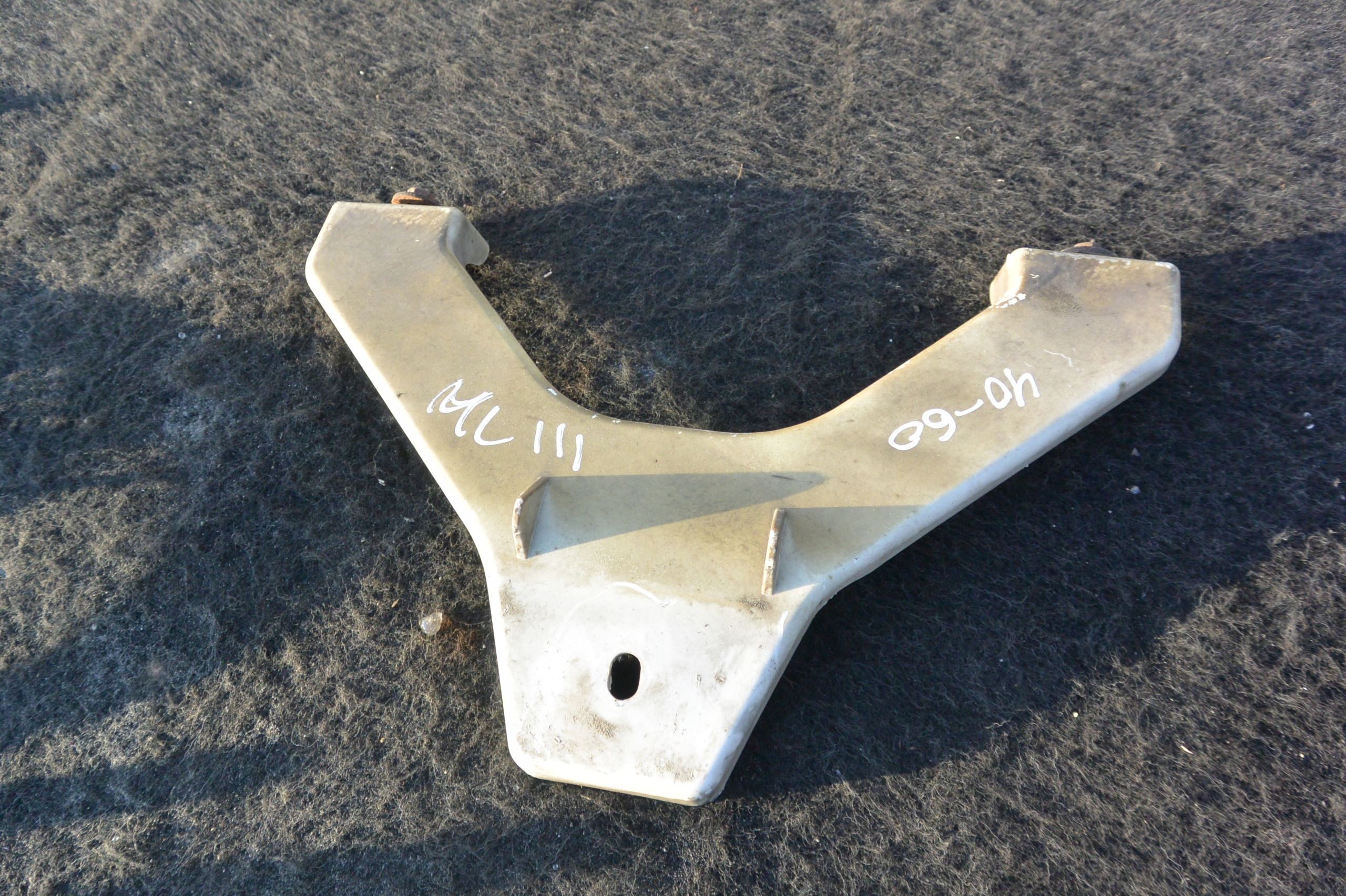 STOSSSTANGENHALTERUNG HALTER DER STOSSSTANGE HECK MERCEDES GL ML W164