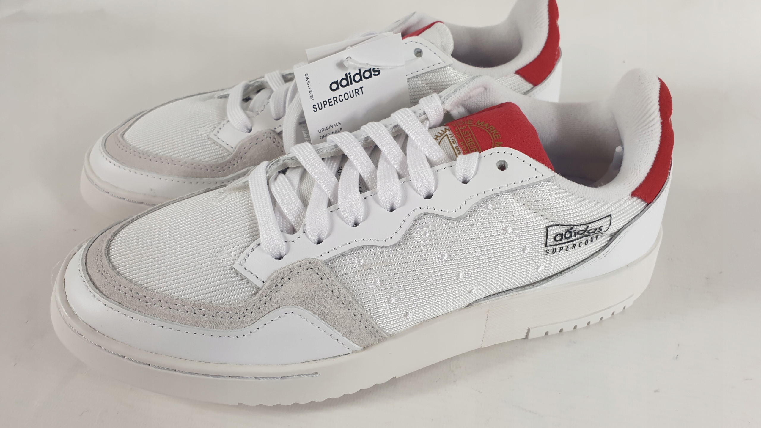 Adidas Supercourt EF5881 Velikost 39 1/3