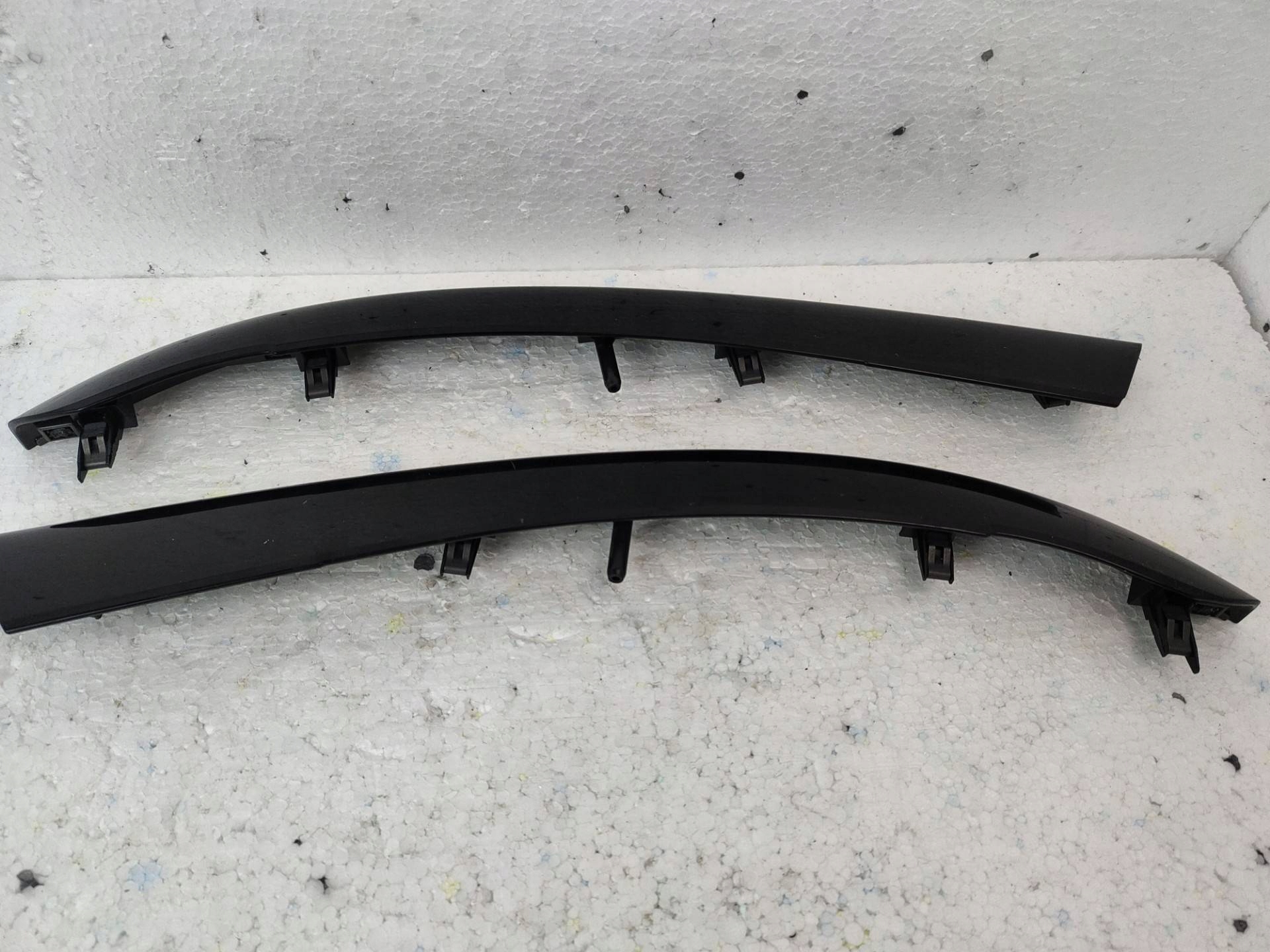 moulding inner door front Mazda CX-9 facelift 2010 TD1255150