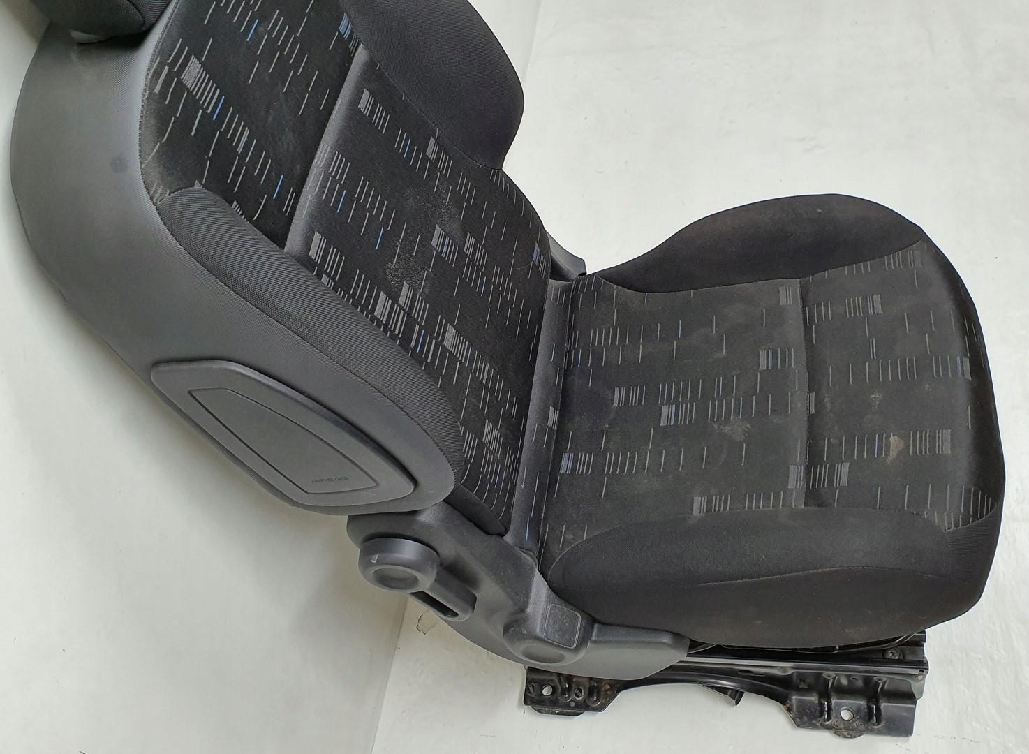 кресло правый передний CITROEN BERLINGO II европа