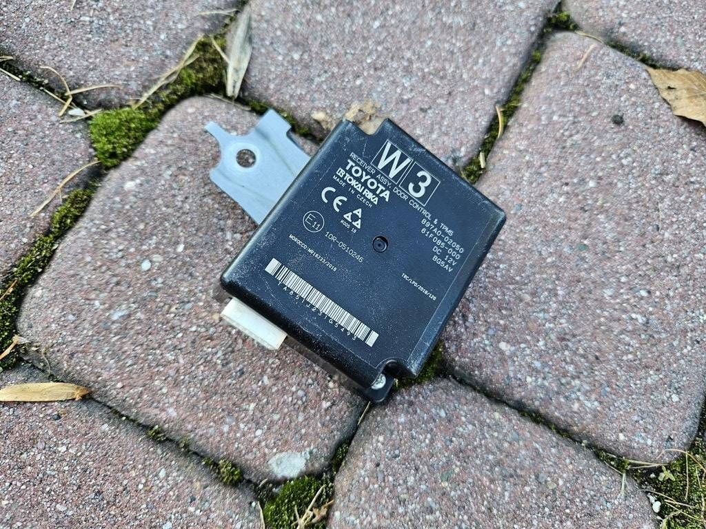 module control unit door of a lock central Toyota Corolla E210 E21 897A0-02050