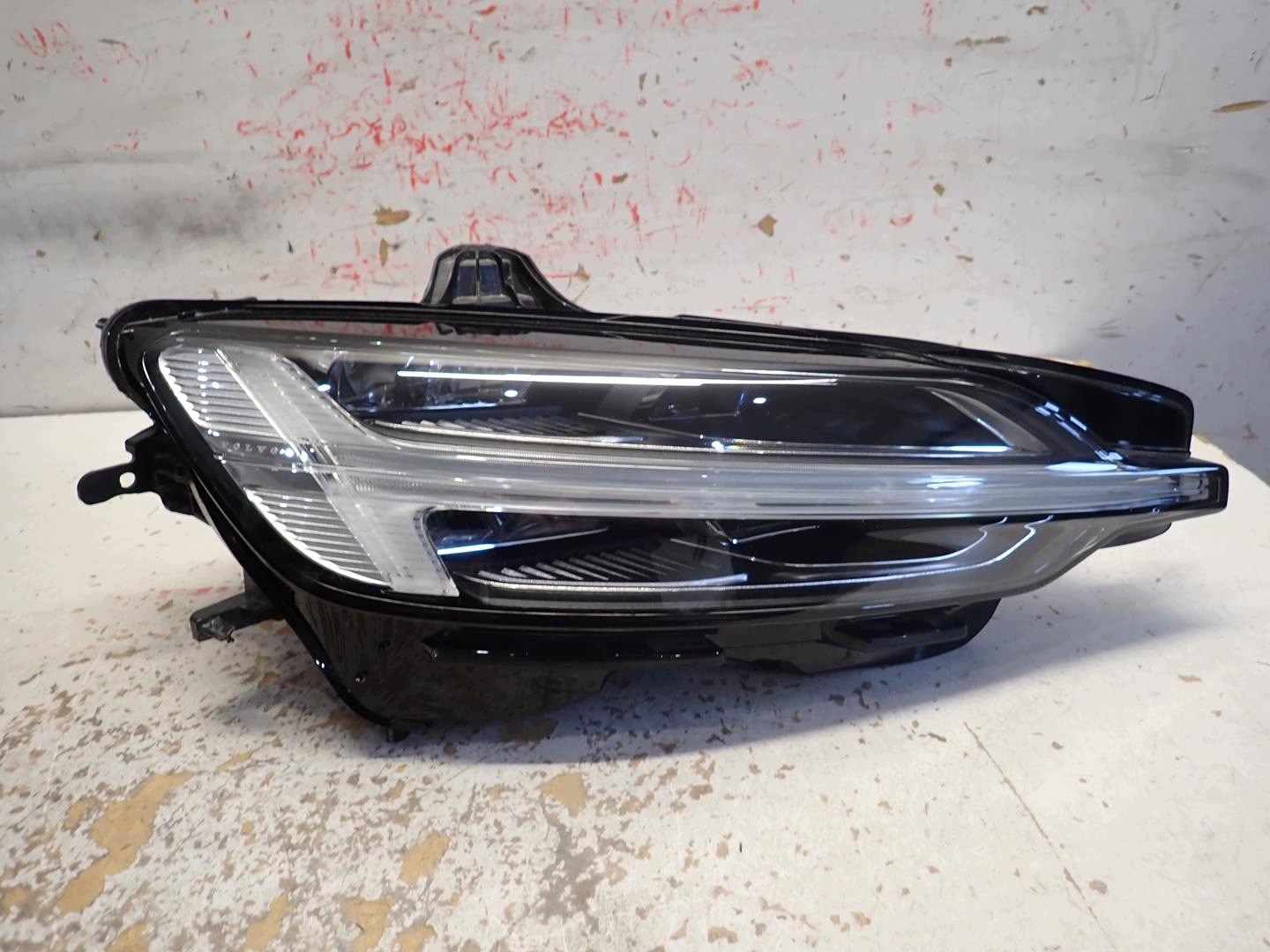 light front front right VOLVO S60 III V60 II 18- FULL LED 32404682