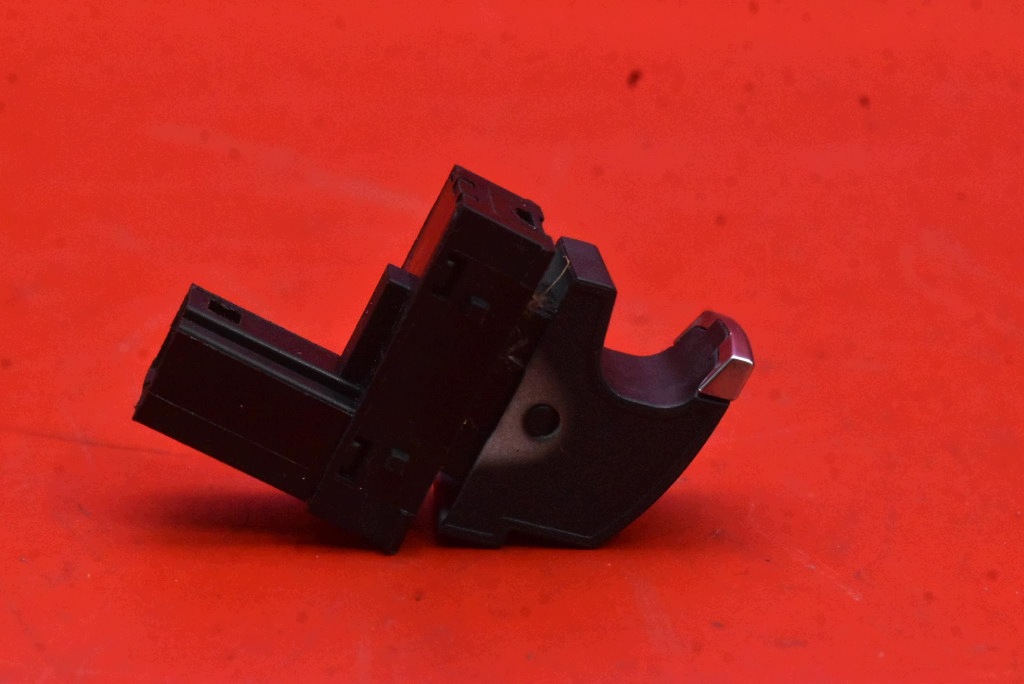 switch lifting windows right front 3C8959855 VW PASSAT CC 08-12