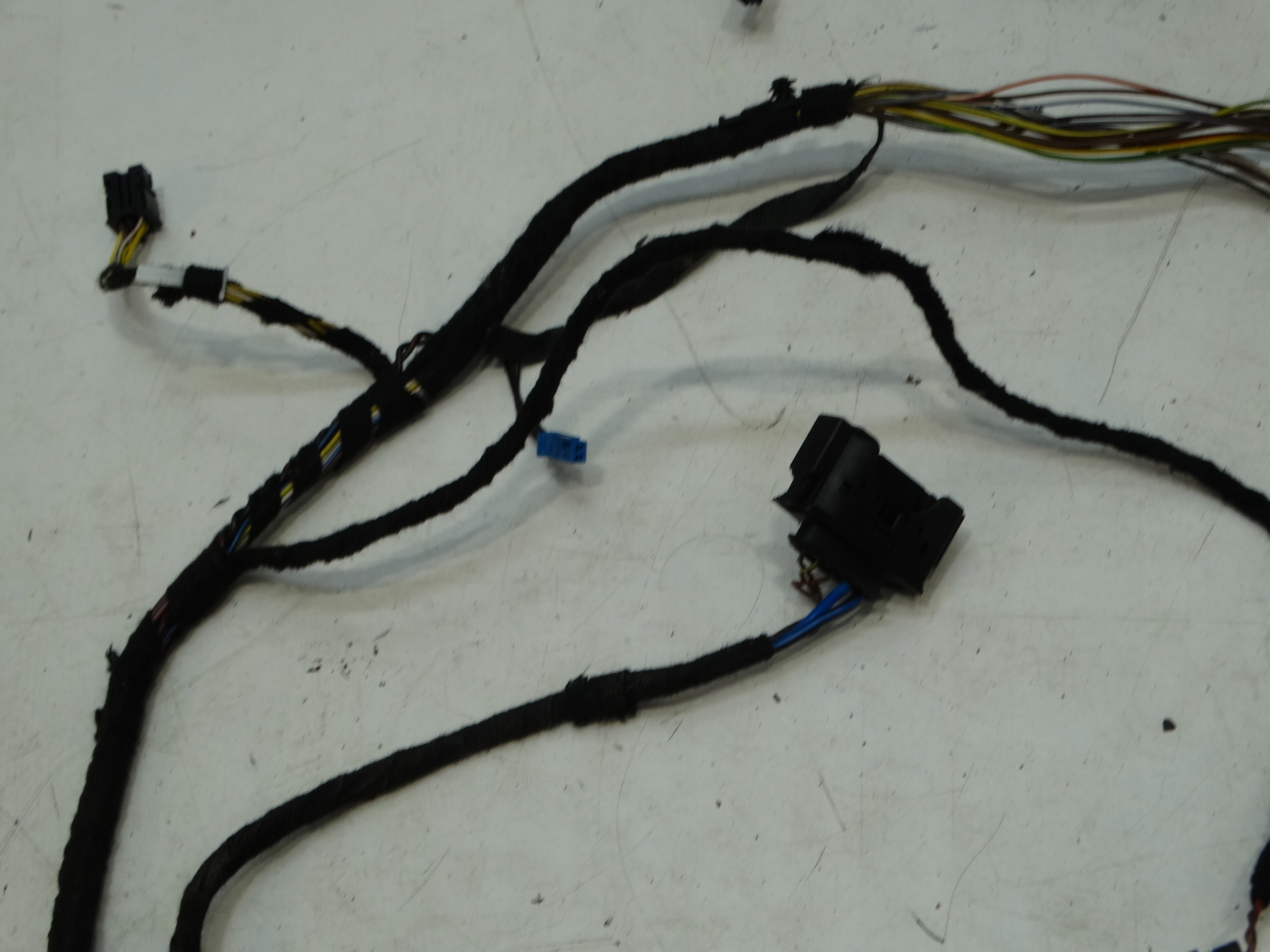 bundle door left rear part BMW 1 F20 2013R. 9291958/01