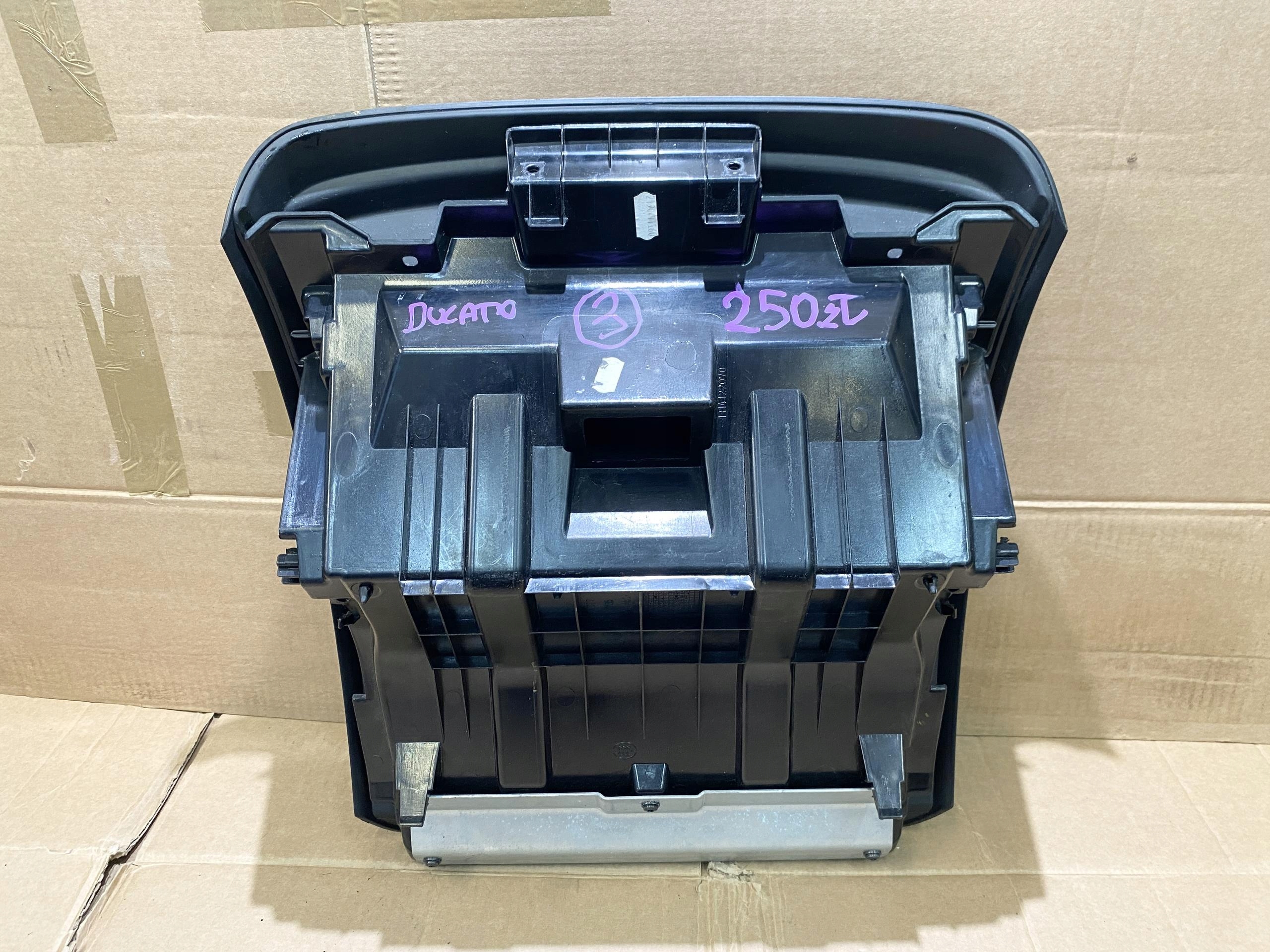 DUCATO BOXER JUMPER 14- passenger compartment central in the dashboard black 1314122070
