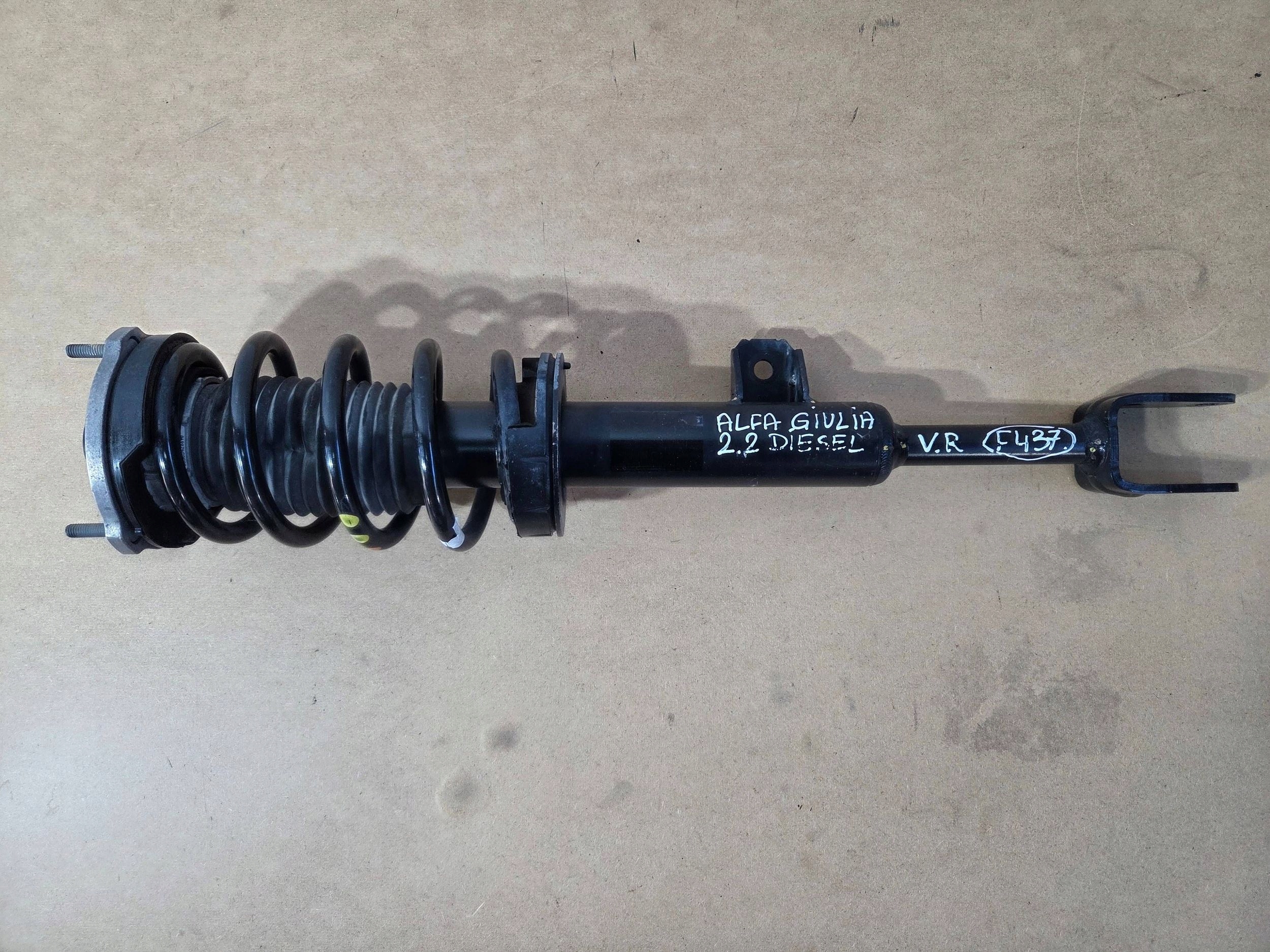 Alfa Romeo Giulia shock absorber front right 50544249 (F437)