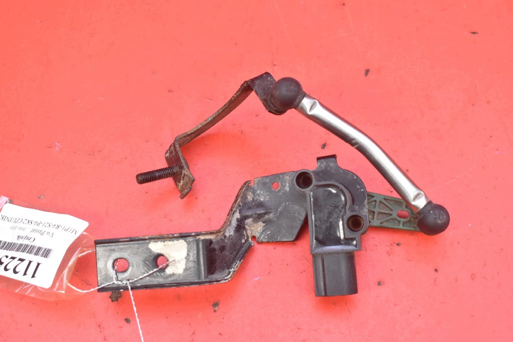 Sensor POZIOMOWANIA Leuchten 623155 VW PASSAT B8 14-19
